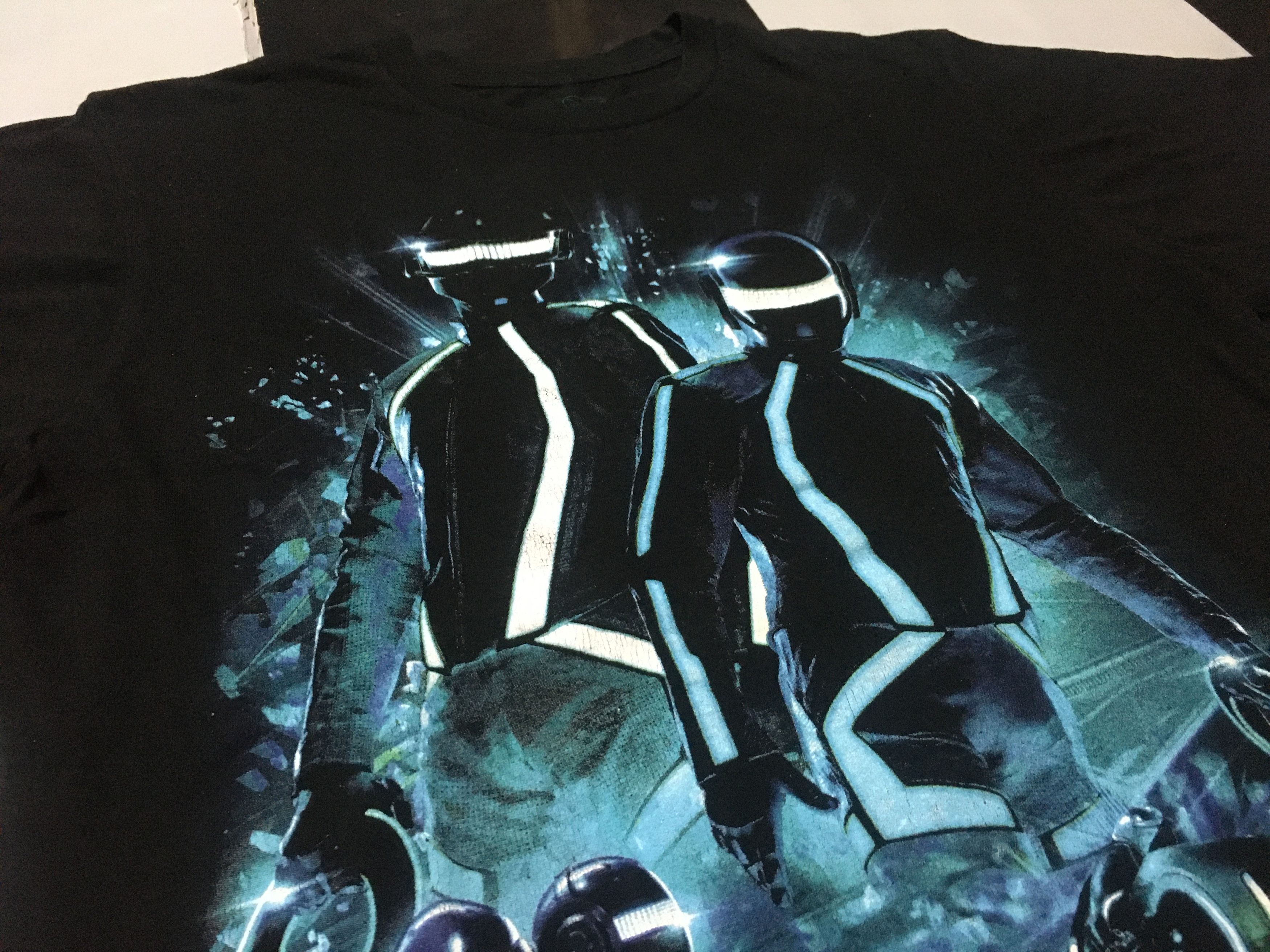Disney × Vintage 🔥 Rare Daft Punk Tron Legacy Shirt Size US M / EU 48-50 / 2 - 6 Thumbnail