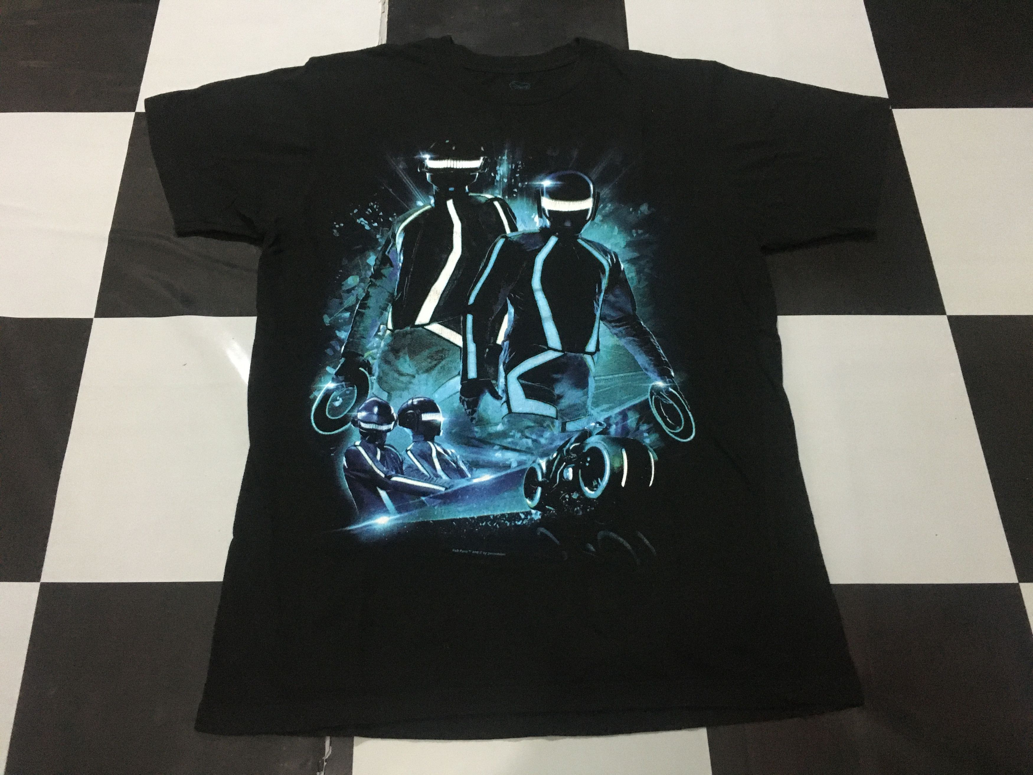 Disney × Vintage 🔥 Rare Daft Punk Tron Legacy Shirt Size US M / EU 48-50 / 2 - 2 Thumbnail