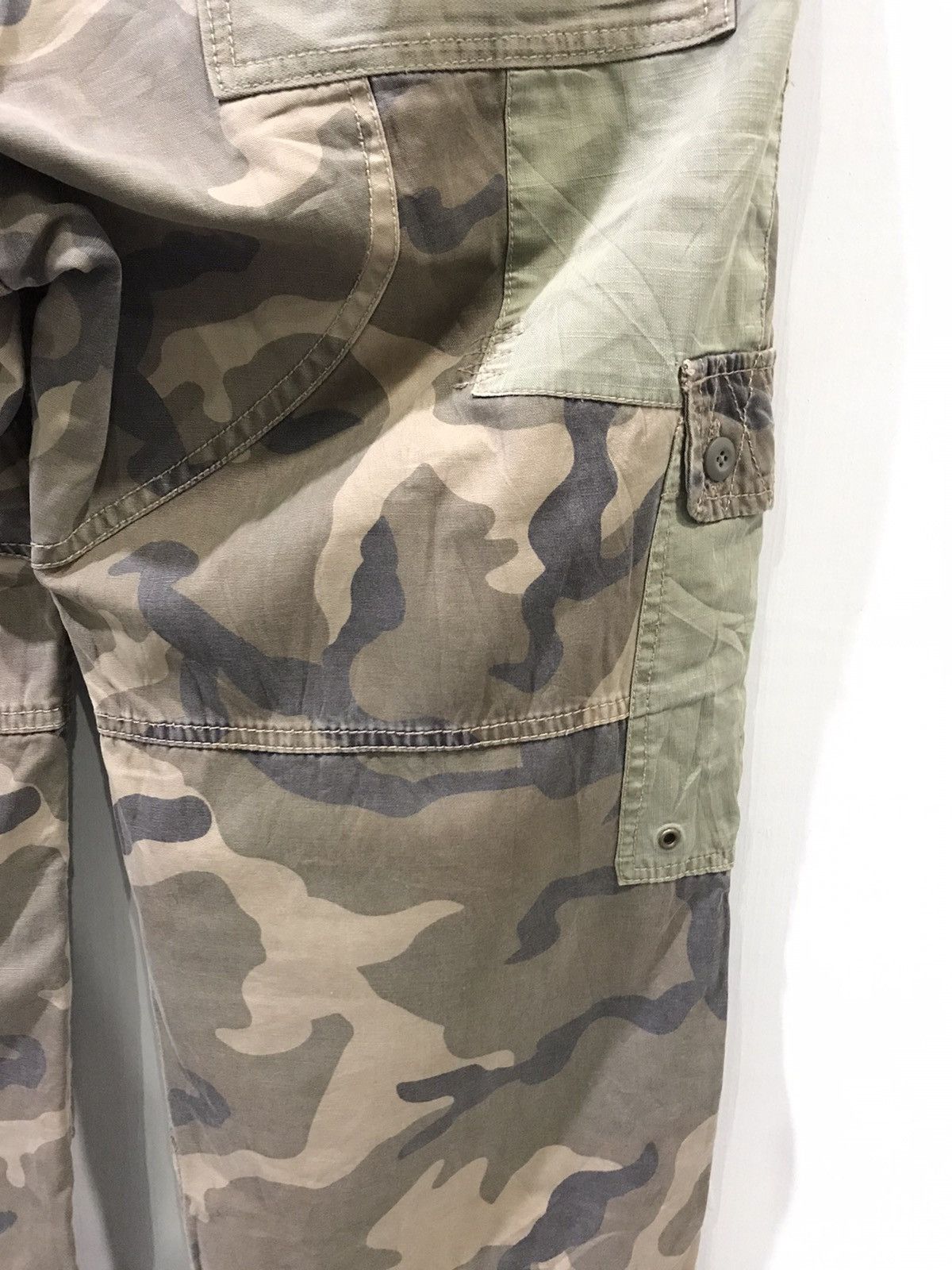 Avirex AVIREX Avant Garde Patchwork Multi Camo Cargo Tactical Pant Size US 34 / EU 50 - 13 Thumbnail