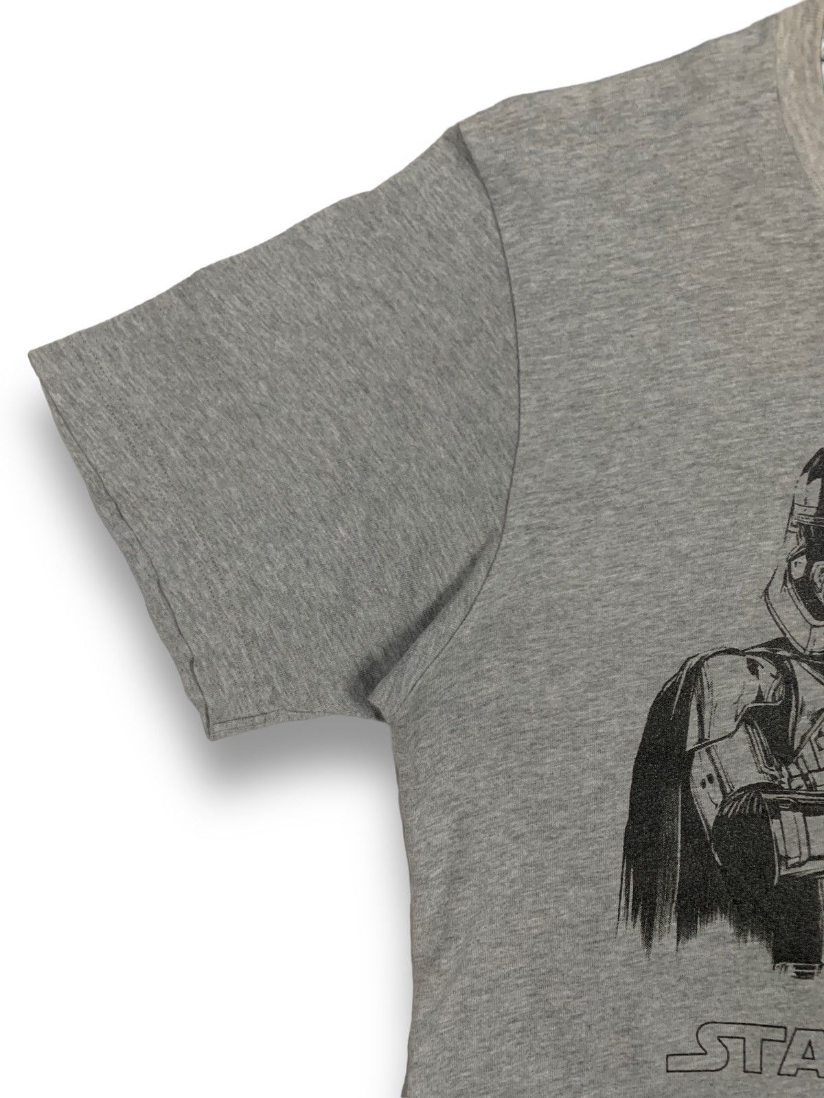 Cartoon Network × Uniqlo Vintage Uniqlo x Starwars Grey Graphic T-shirt Size US M / EU 48-50 / 2 - 6 Thumbnail