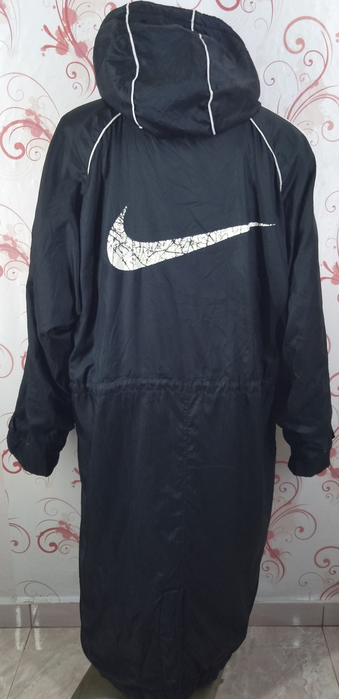 Nike × Sports Specialties Vintage NIKE Big Logo Winter LongStyle Jacket Hoodie Size US L / EU 52-54 / 3 - 1 Thumbnail
