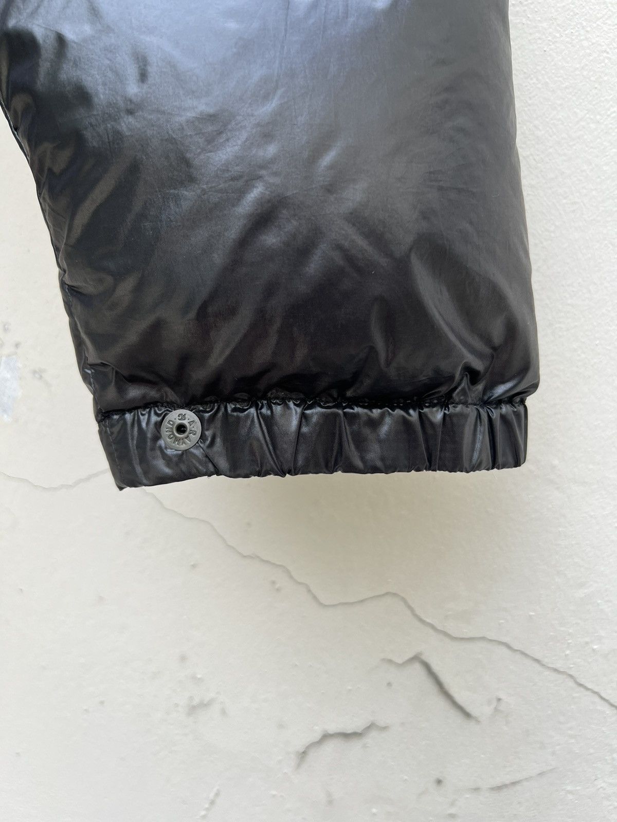 Moncler Vintage Moncler Grenoble Black Puffer Down Jacket Size US M / EU 48-50 / 2 - 15 Thumbnail