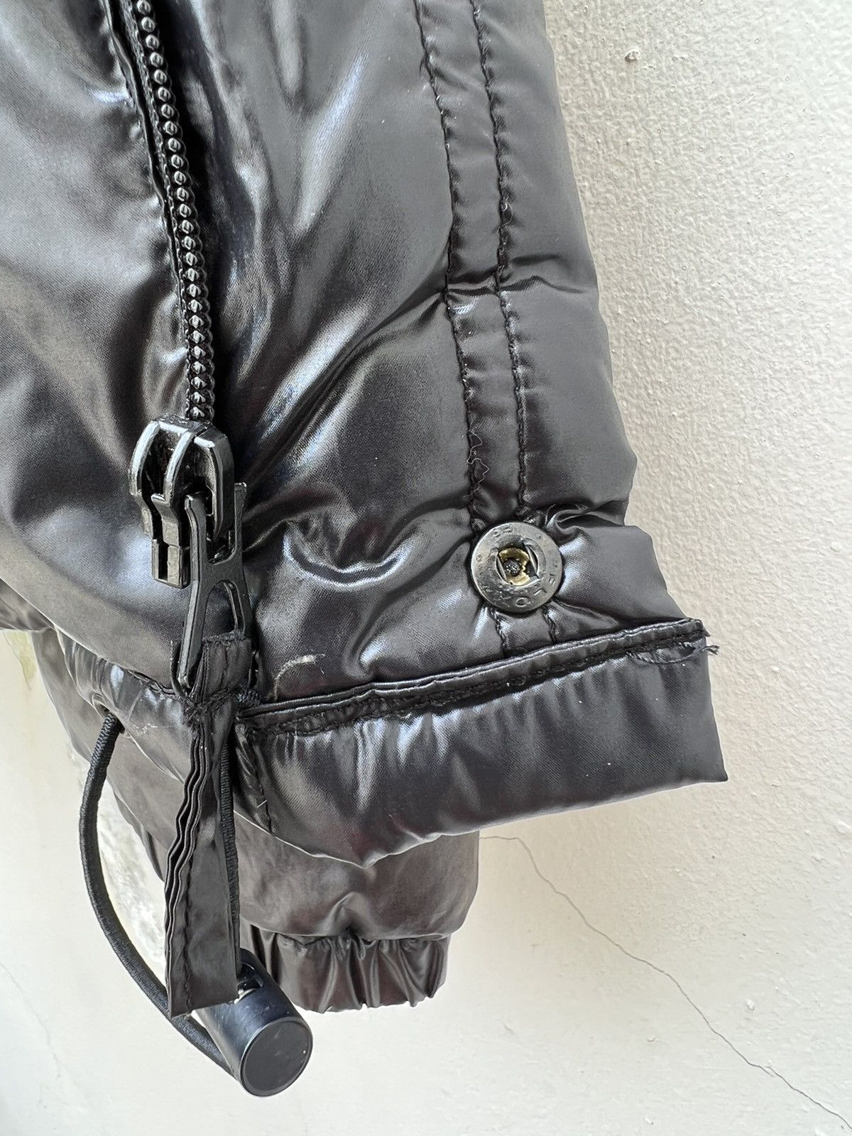 Moncler Vintage Moncler Grenoble Black Puffer Down Jacket Size US M / EU 48-50 / 2 - 10 Thumbnail
