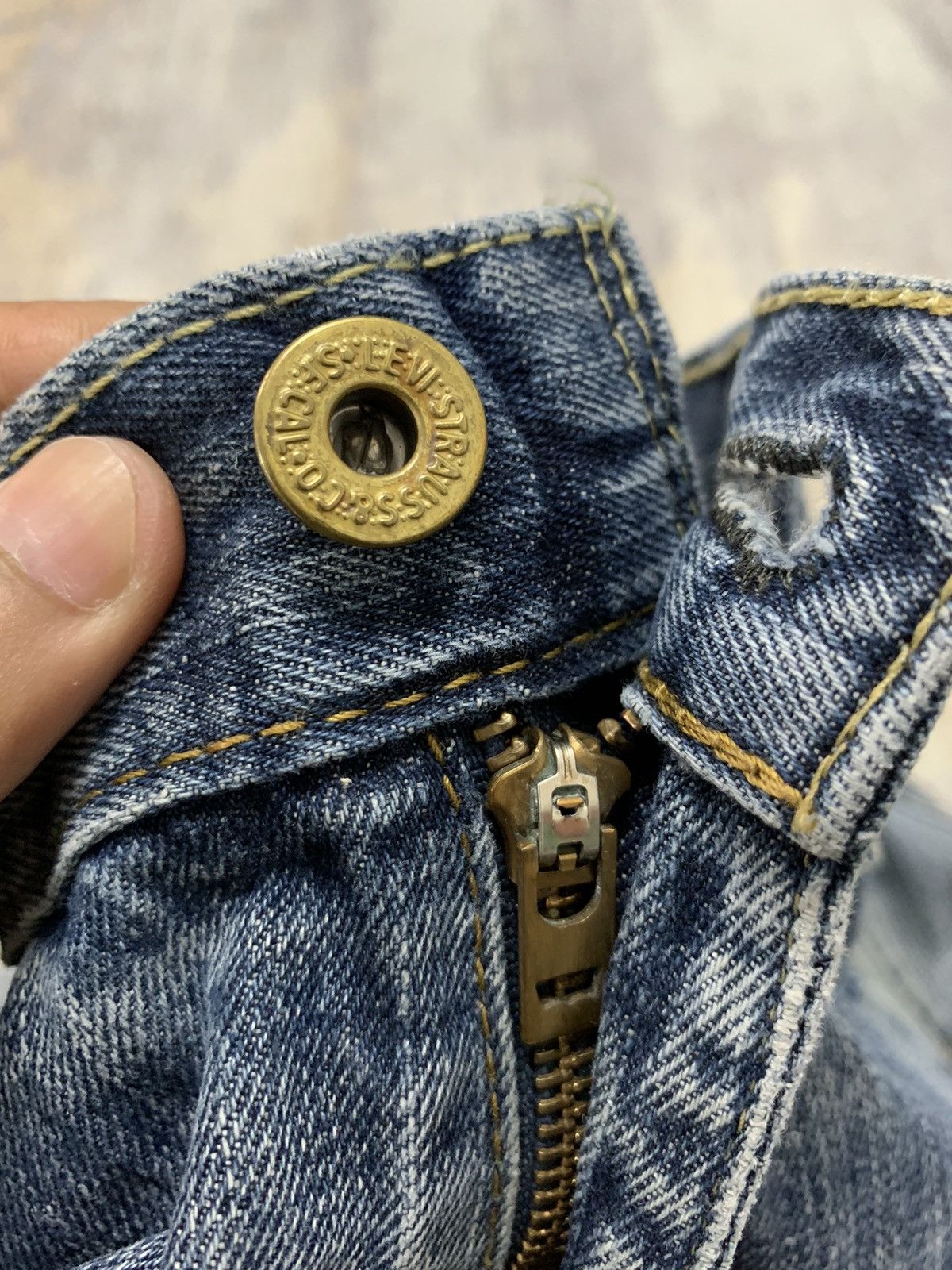 Levi's Vintage Levi’ 569 Trashed Distressed Jeans 36x29.5 Size US 36 / EU 52 - 7 Thumbnail