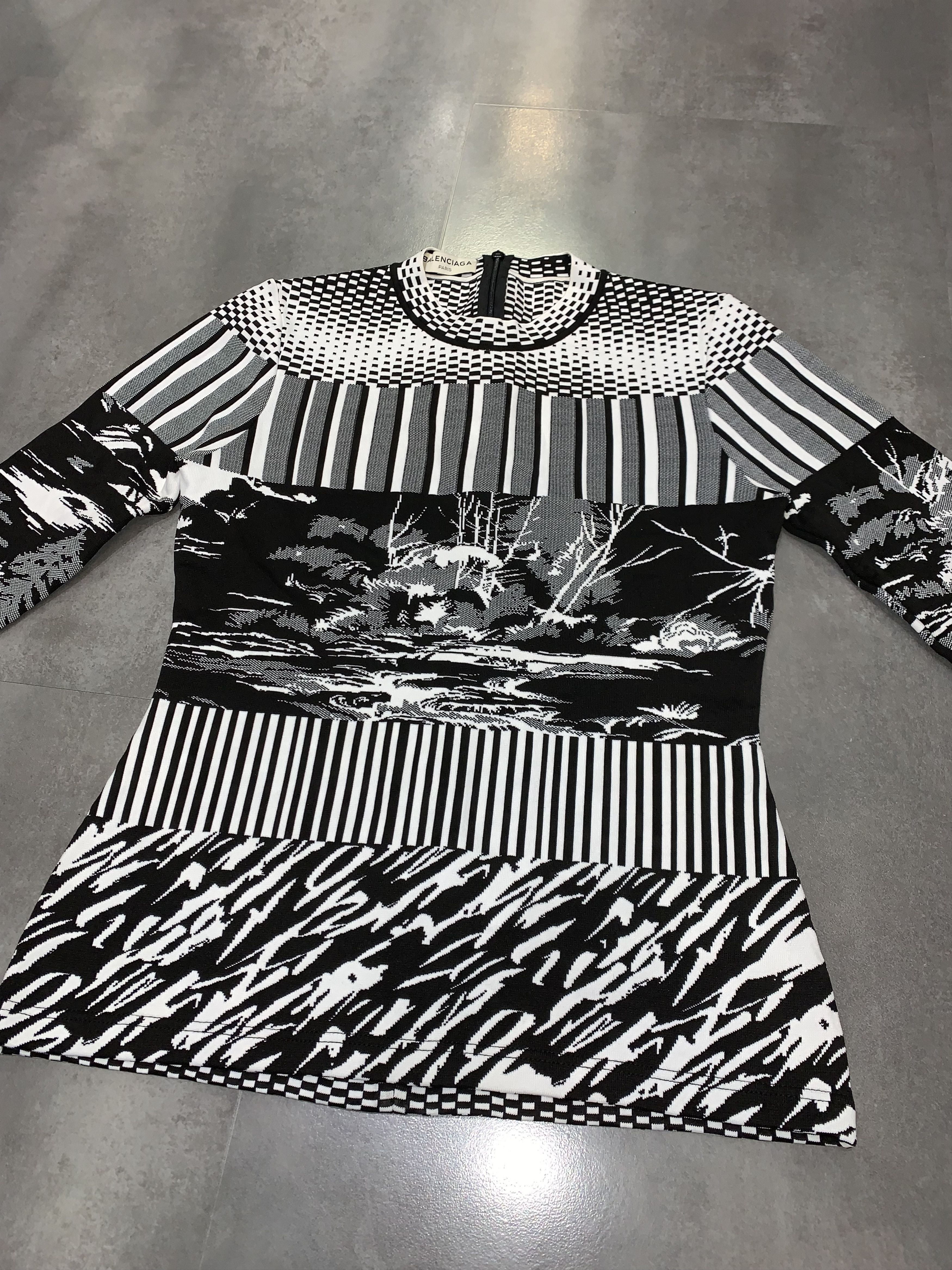 Balenciaga AW14 WMNS Balenciaga Abstract Print Sweater Size XS / US 0-2 / IT 36-38 - 7 Thumbnail