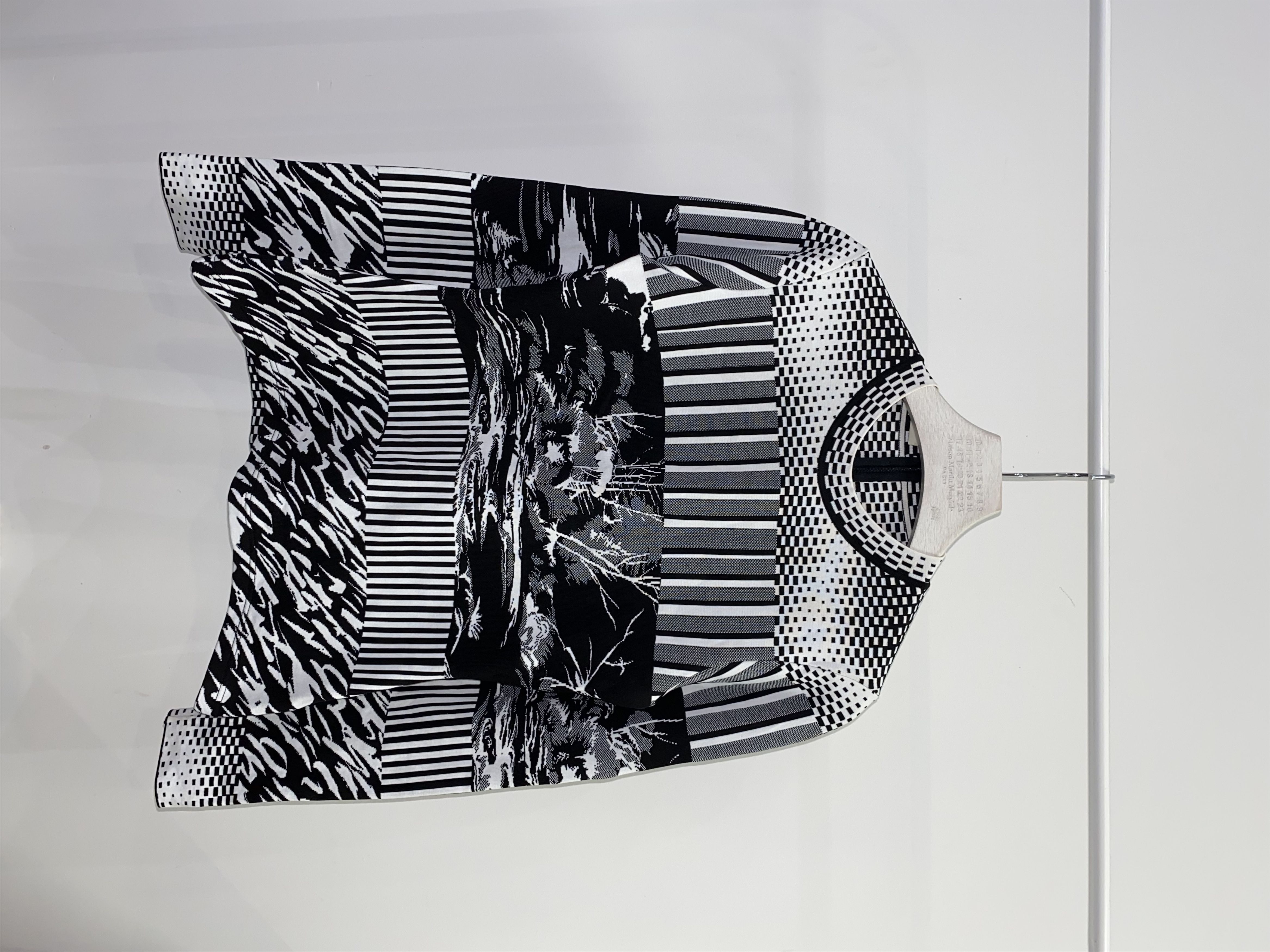 image of Avant Garde x Balenciaga Aw14 Wmns Balenciaga Abstract Print Sweater in Black White, Women's (Size 