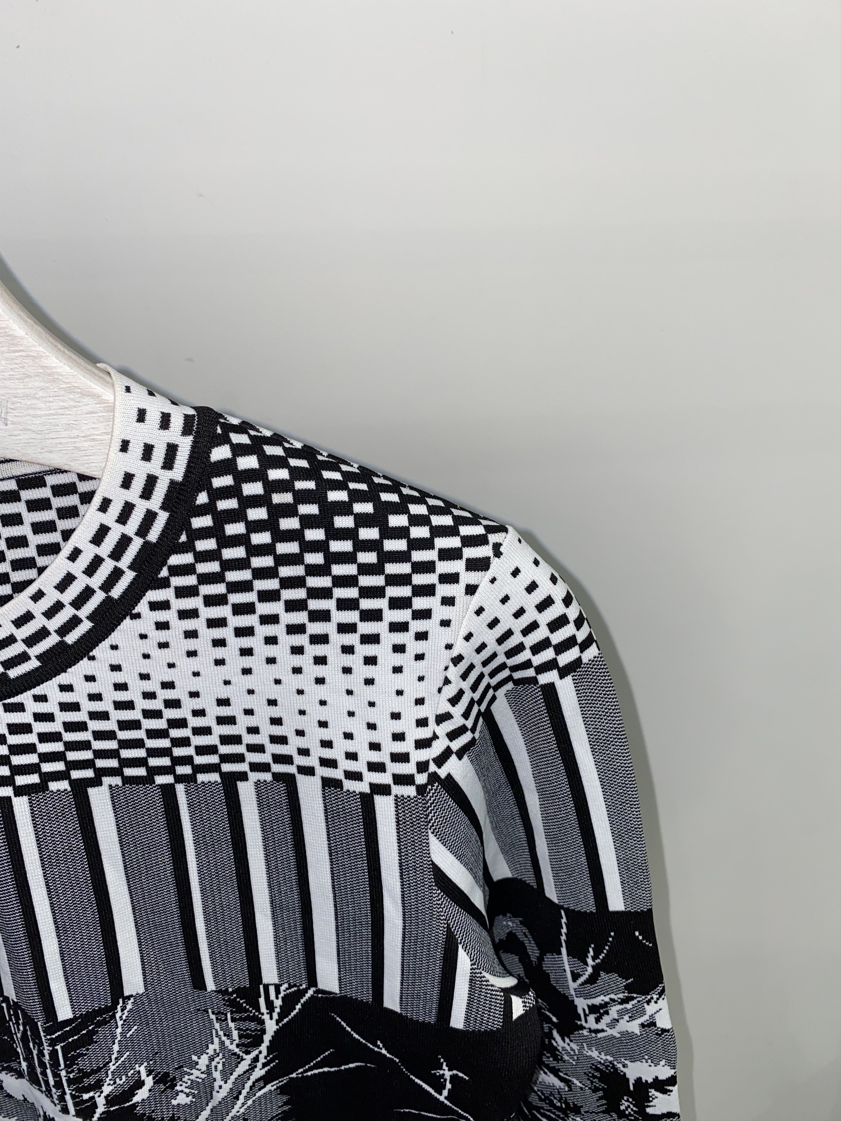 Balenciaga AW14 WMNS Balenciaga Abstract Print Sweater Size XS / US 0-2 / IT 36-38 - 2 Thumbnail