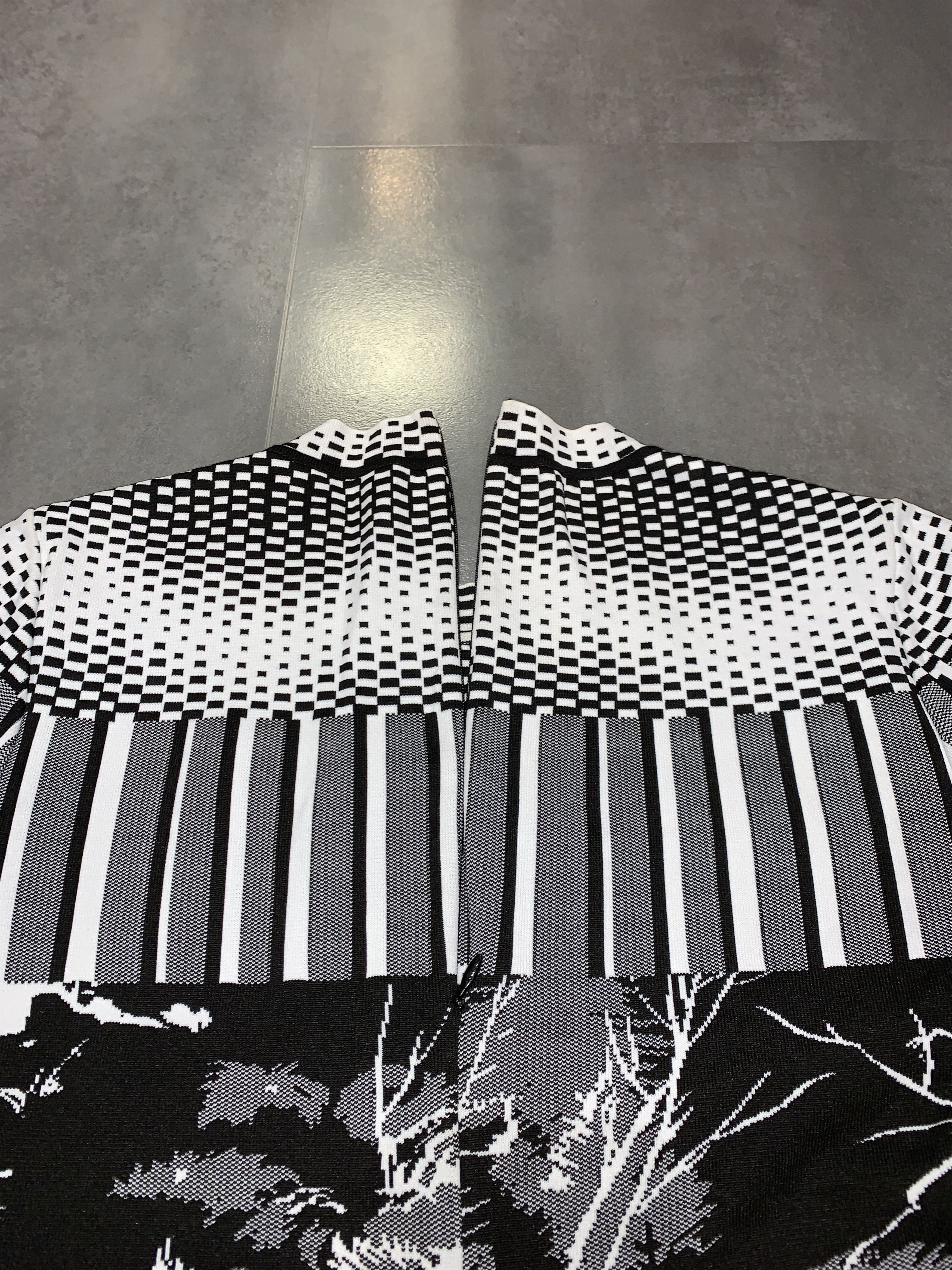 Balenciaga AW14 WMNS Balenciaga Abstract Print Sweater Size XS / US 0-2 / IT 36-38 - 9 Thumbnail