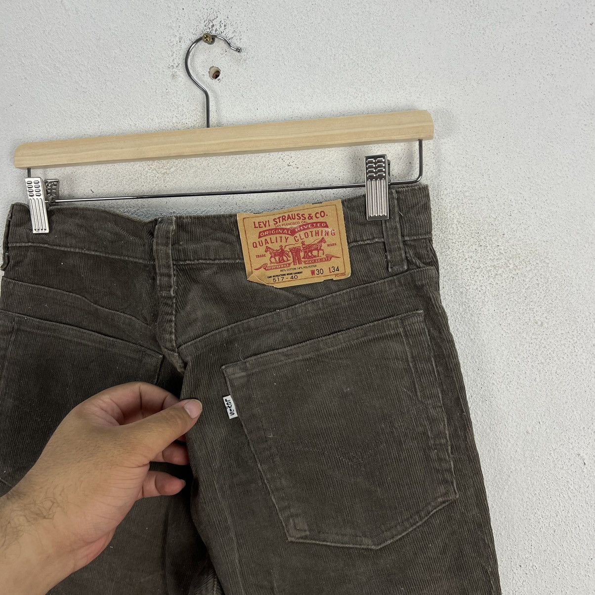 Levi's VINTAGE LEVI’S CASUAL PANTS CORDUROY DESIGN Size US 29 - 8 Thumbnail