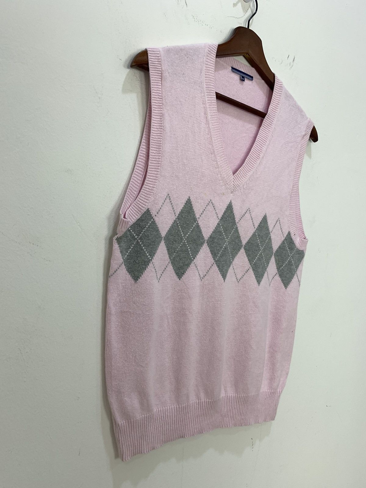 Aran Sweater Market × Japanese Brand × Uniqlo UNIQLO Argyle Plaid Knitwear Pullover Jumper Sweater Vest Size US S / EU 44-46 / 1 - 5 Thumbnail