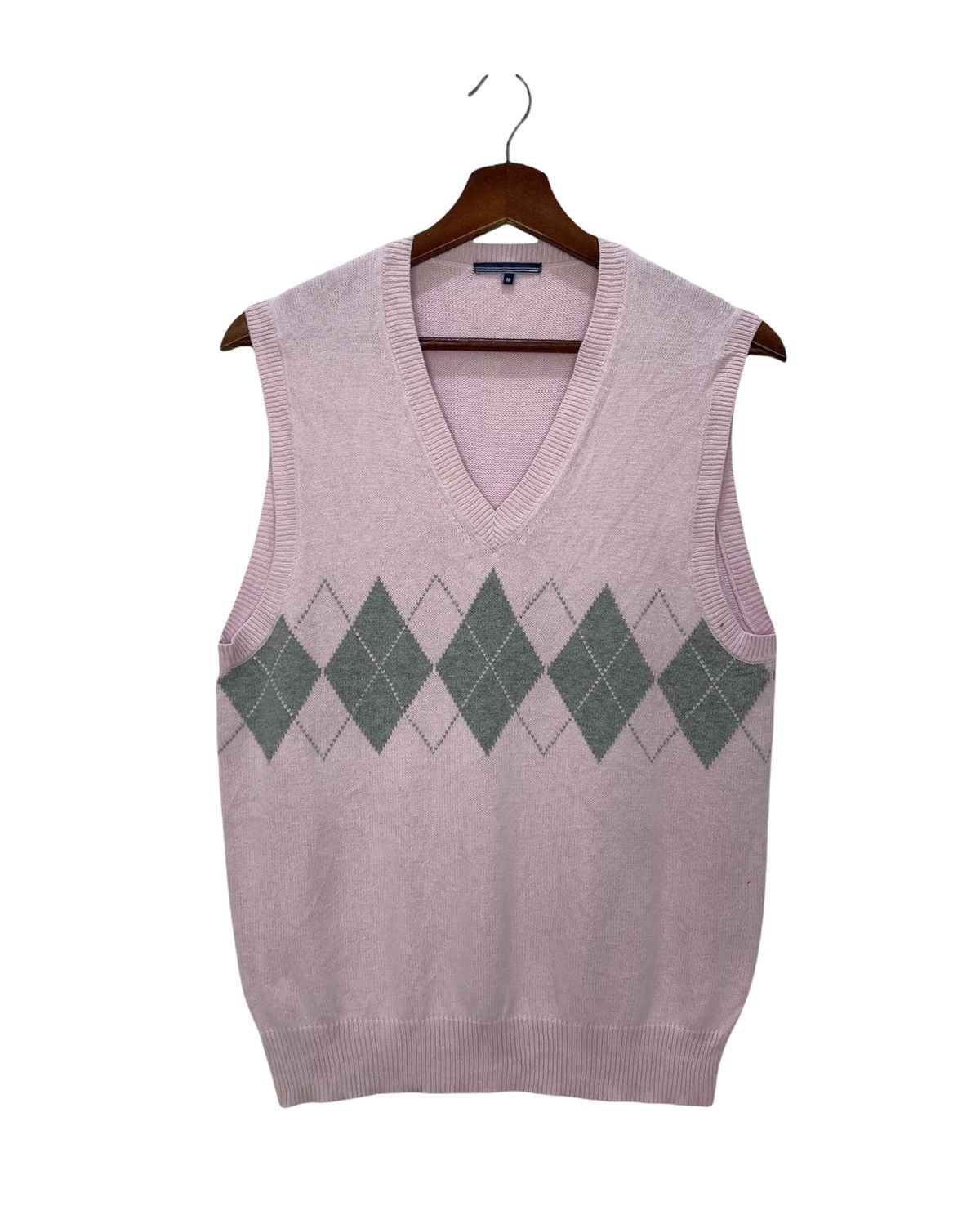 Aran Sweater Market × Japanese Brand × Uniqlo UNIQLO Argyle Plaid Knitwear Pullover Jumper Sweater Vest Size US S / EU 44-46 / 1 - 1 Thumbnail