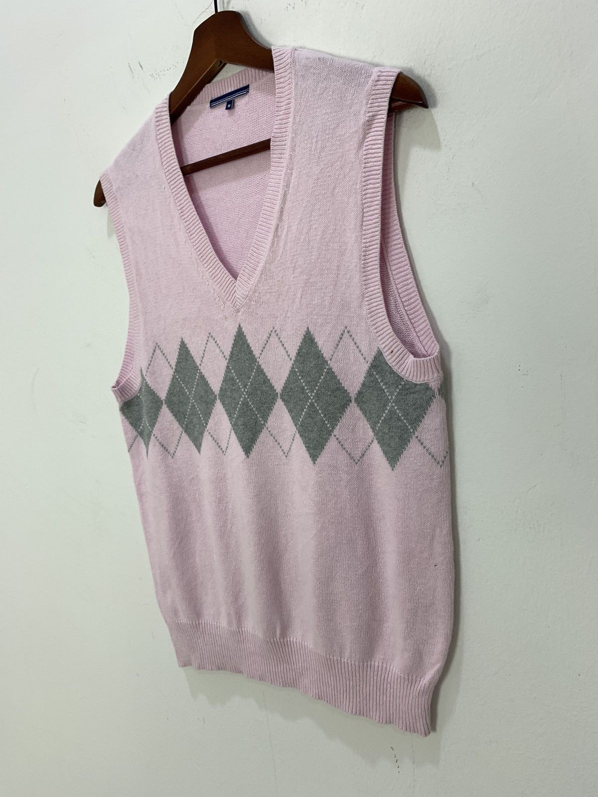Aran Sweater Market × Japanese Brand × Uniqlo UNIQLO Argyle Plaid Knitwear Pullover Jumper Sweater Vest Size US S / EU 44-46 / 1 - 6 Thumbnail