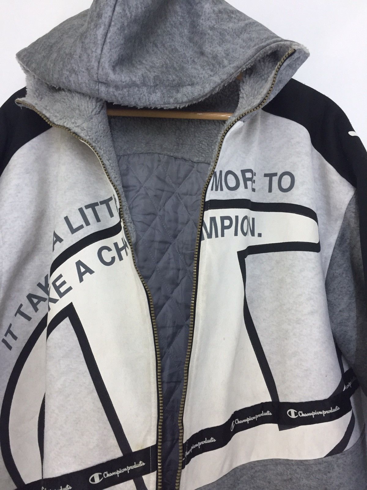 Champion Champion sweater winter with hooded fleece inside big logo Size US L / EU 52-54 / 3 - 4 Thumbnail