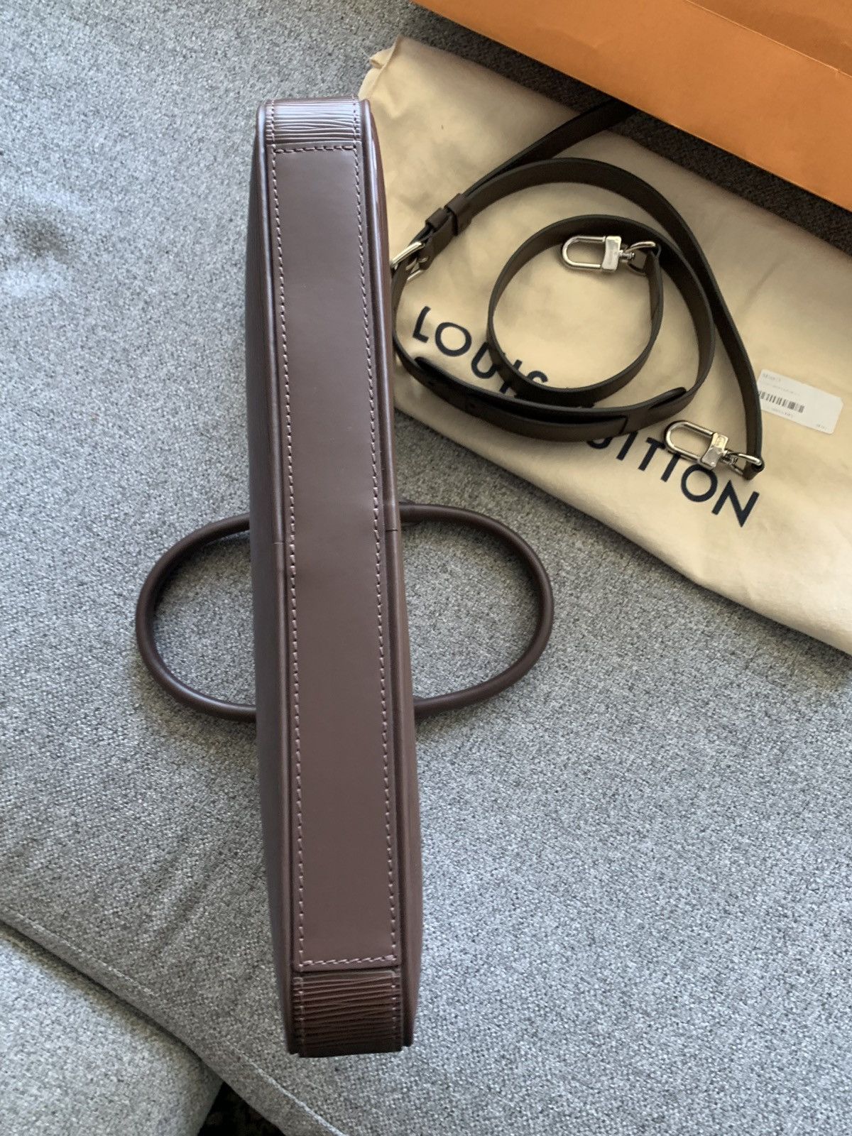 Louis Vuitton Louis Vuitton Size ONE SIZE - 11 Thumbnail