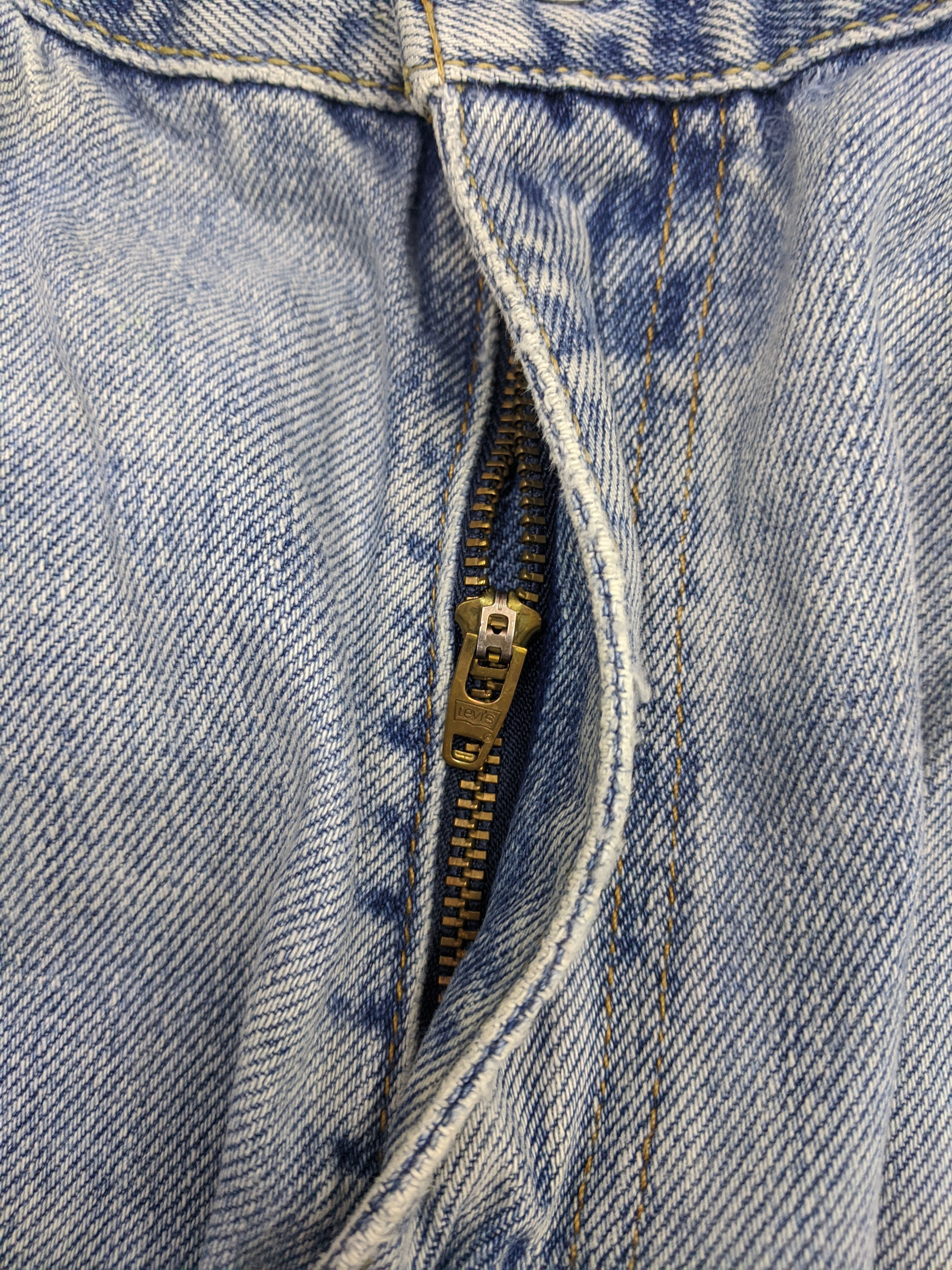 Levi's Vintage Levis 505 Light Wash Jeans DP0731 Size US 34 / EU 50 - 8 Thumbnail
