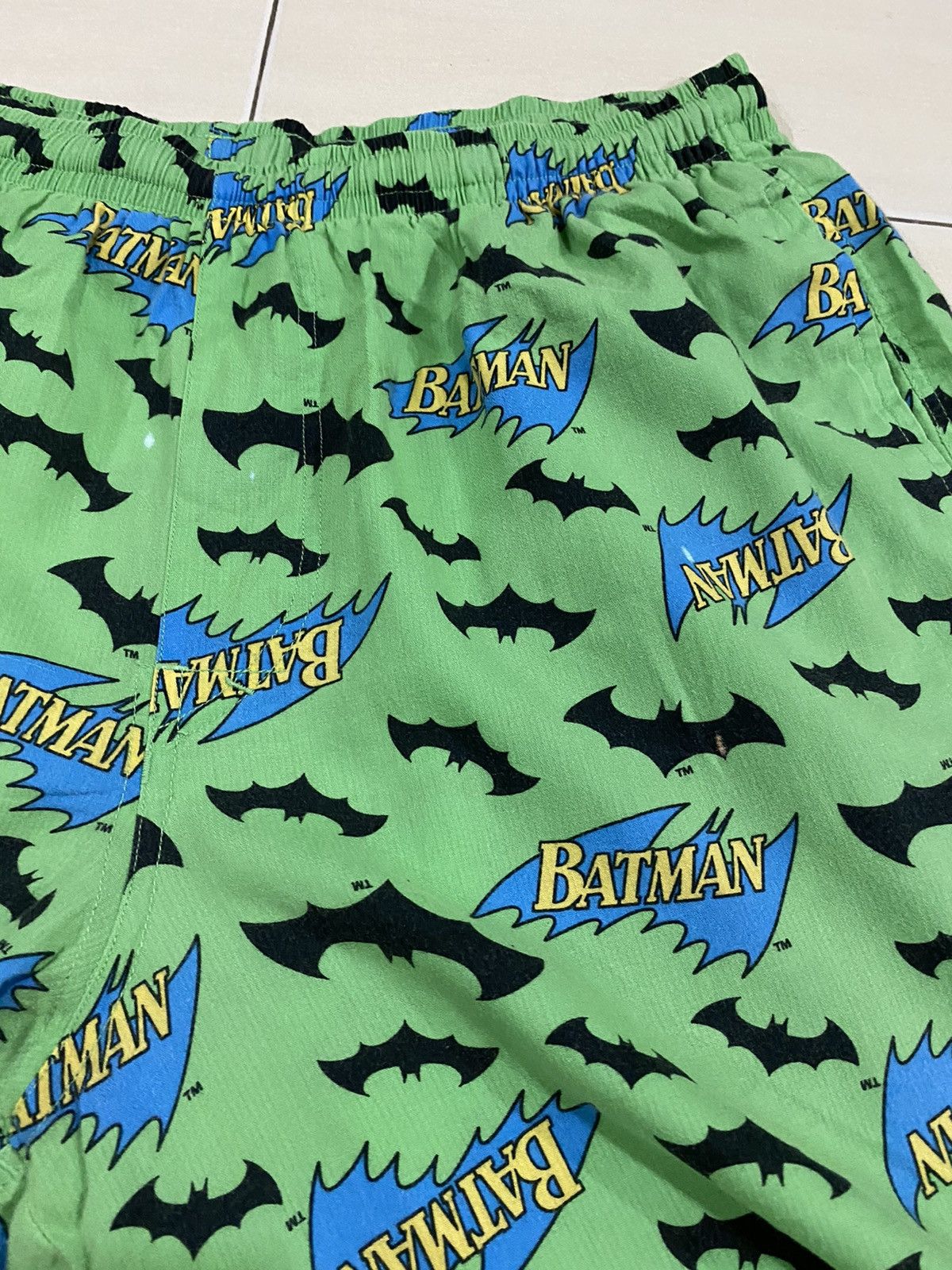 DC Comics Dc Comics Batman Overprint short pants Size US 34 / EU 50 - 6 Thumbnail