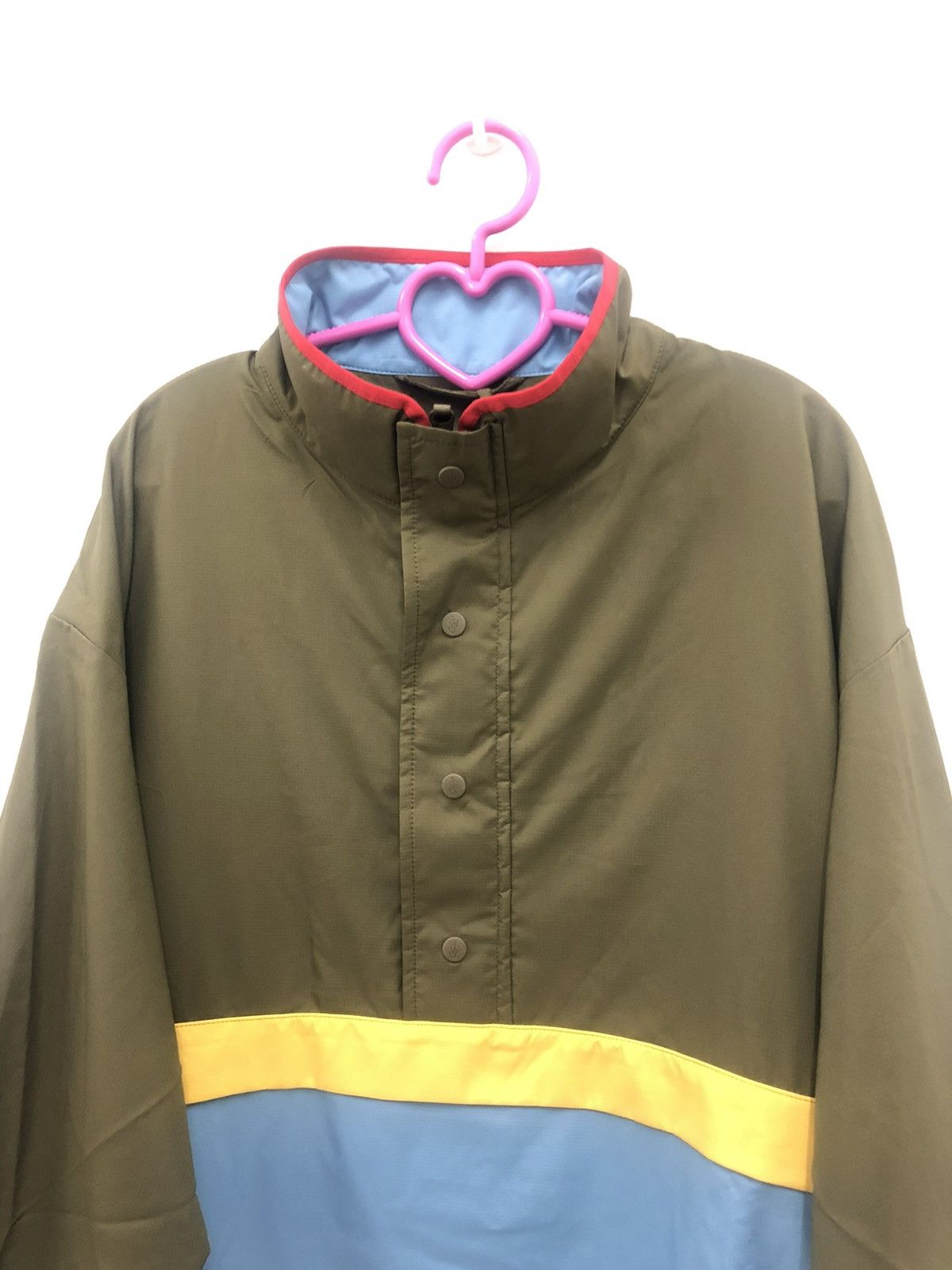 JW Anderson × Uniqlo JW Anderson x UNIQLO Pocketable Pull Over Size US L / EU 52-54 / 3 - 3 Thumbnail