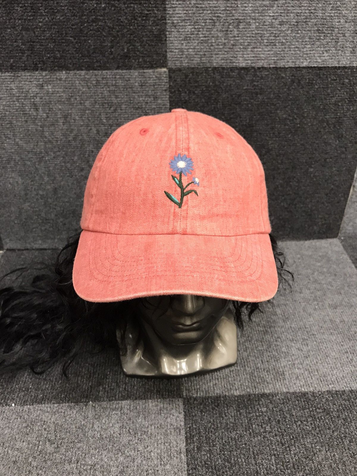JW Anderson × Uniqlo JWANDERSON X uniqlo Cap Flower Embroidery Size ONE SIZE - 2 Thumbnail