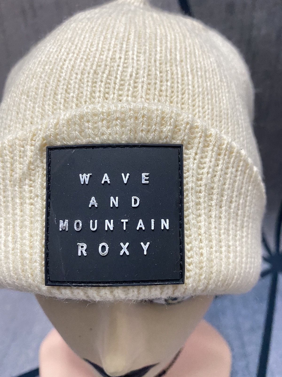 Other Roxy Brand Wave And Mountain Patches Beanie Hat Size ONE SIZE - 2 Thumbnail