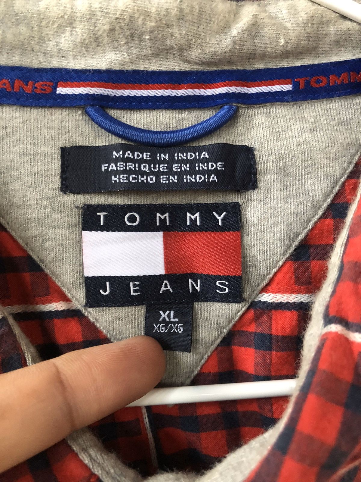 Tommy Hilfiger Rare Vintage TOMMY HILFIGER Pocket Button Up Plaid Shirt Size US XL / EU 56 / 4 - 3 Thumbnail