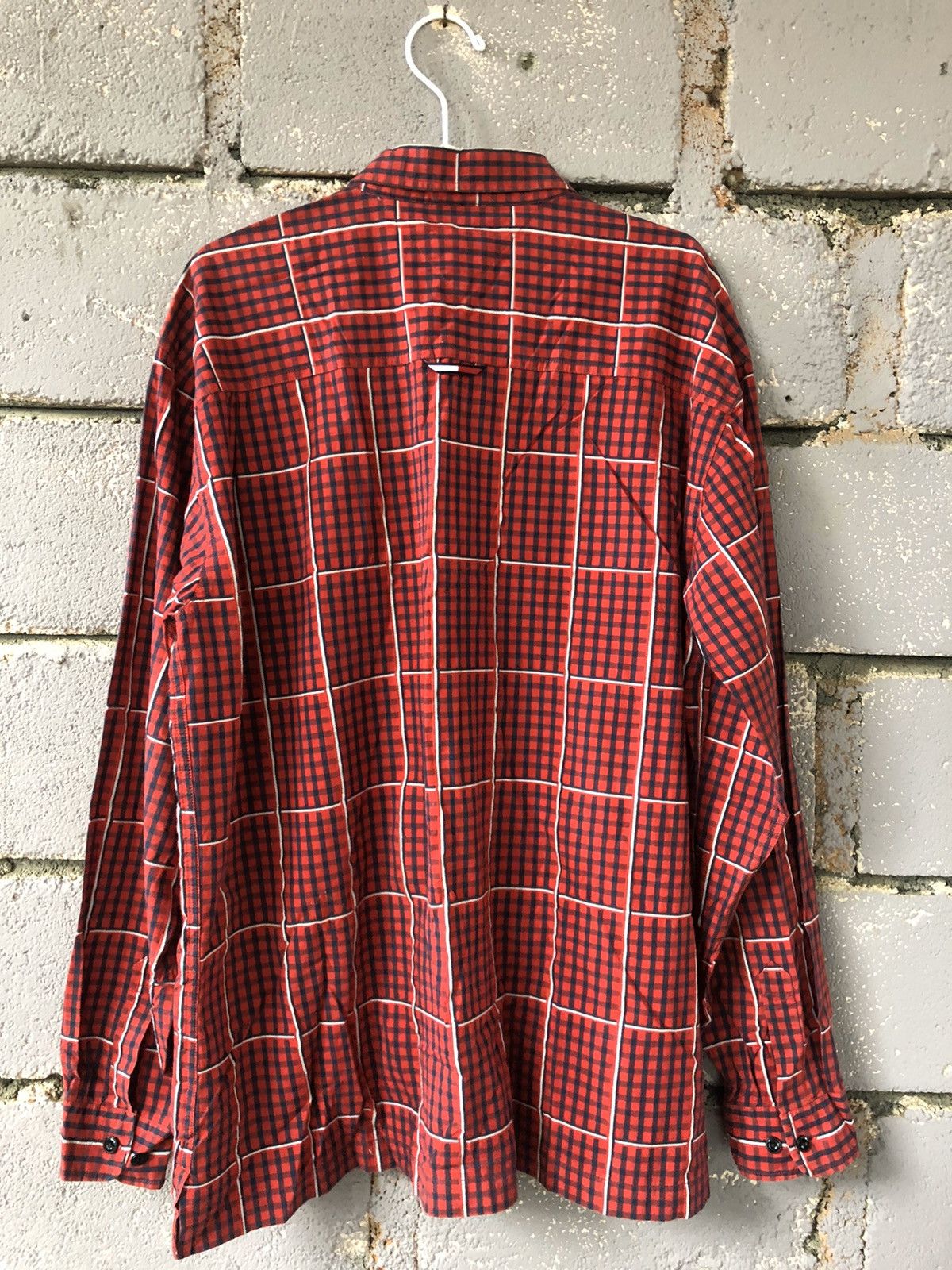 Tommy Hilfiger Rare Vintage TOMMY HILFIGER Pocket Button Up Plaid Shirt Size US XL / EU 56 / 4 - 4 Thumbnail