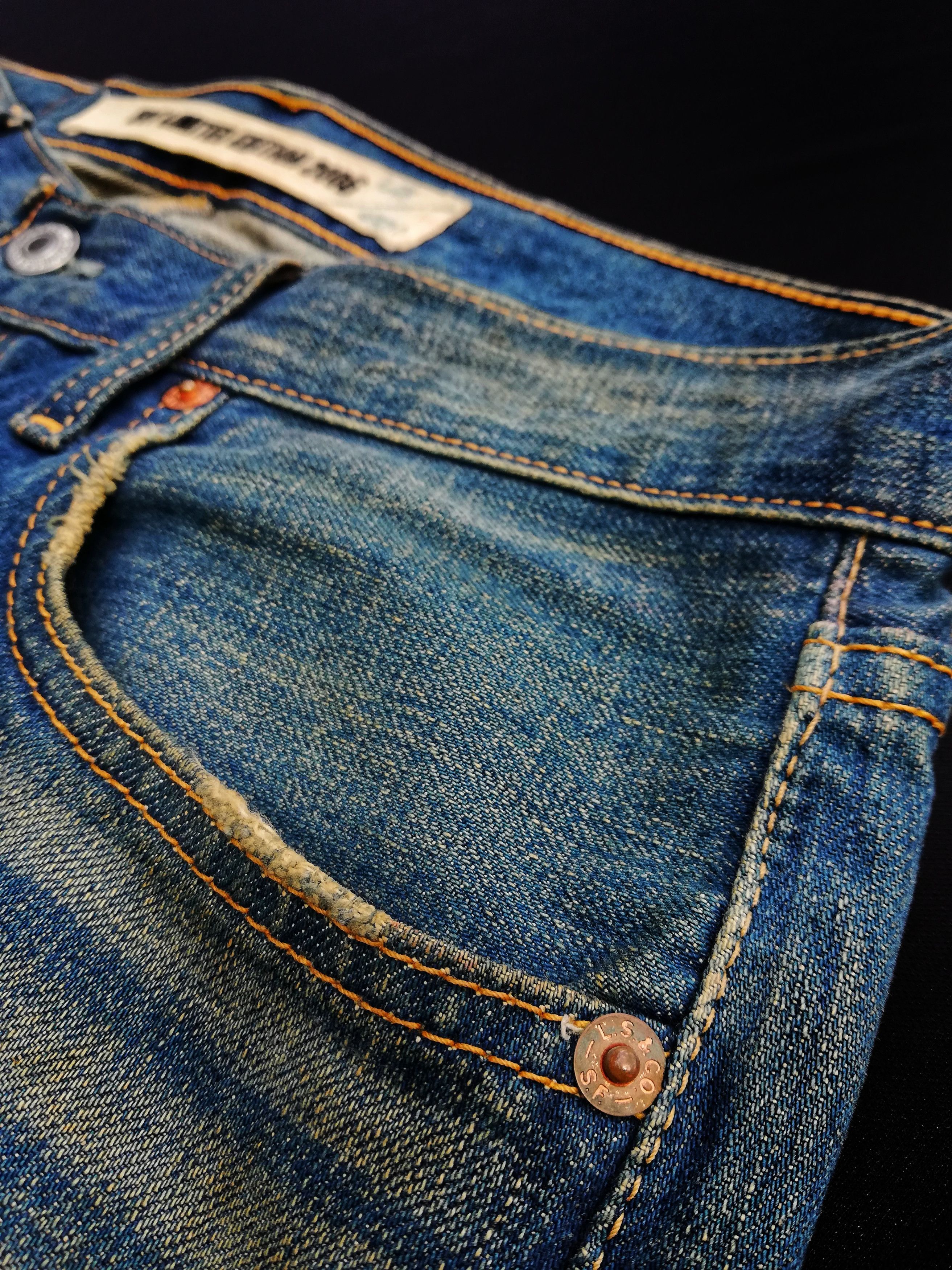 Levi's 🔥GRAIL AW06 Levi's Distressed Denim Limited Edition Jeans Size US 31 - 4 Thumbnail