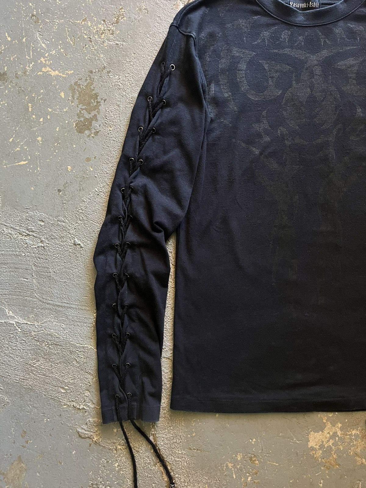 Yasuyuki Ishii 90’s Tribal Tattoo Lace-Up Long Sleeve Size US S / EU 44-46 / 1 - 4 Thumbnail