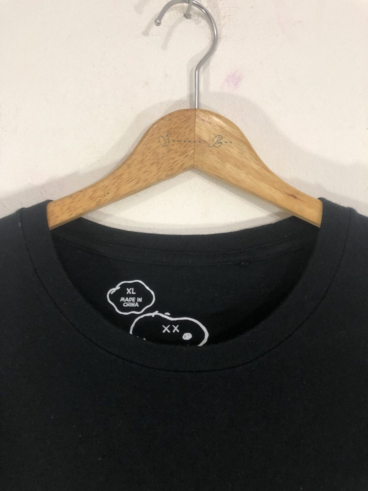 Kaws × Peanuts × Uniqlo Kaws X Peanuts X Uniqlo Snoopy T-Shirt Size US XL / EU 56 / 4 - 3 Thumbnail