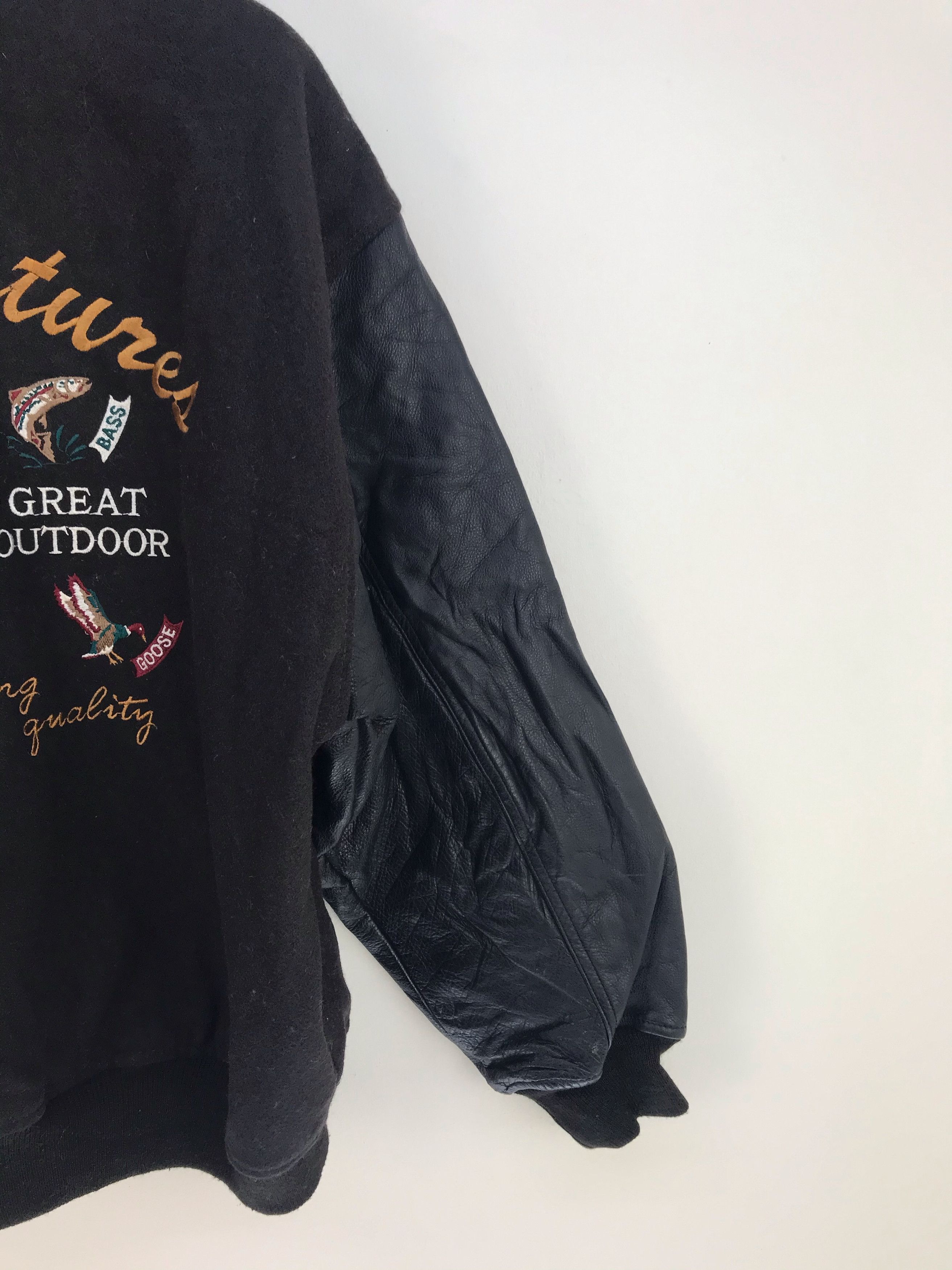 Vintage Vintage WILD CREATURES ALASKA Varsity Jacket Leather/Wool Size US L / EU 52-54 / 3 - 9 Thumbnail