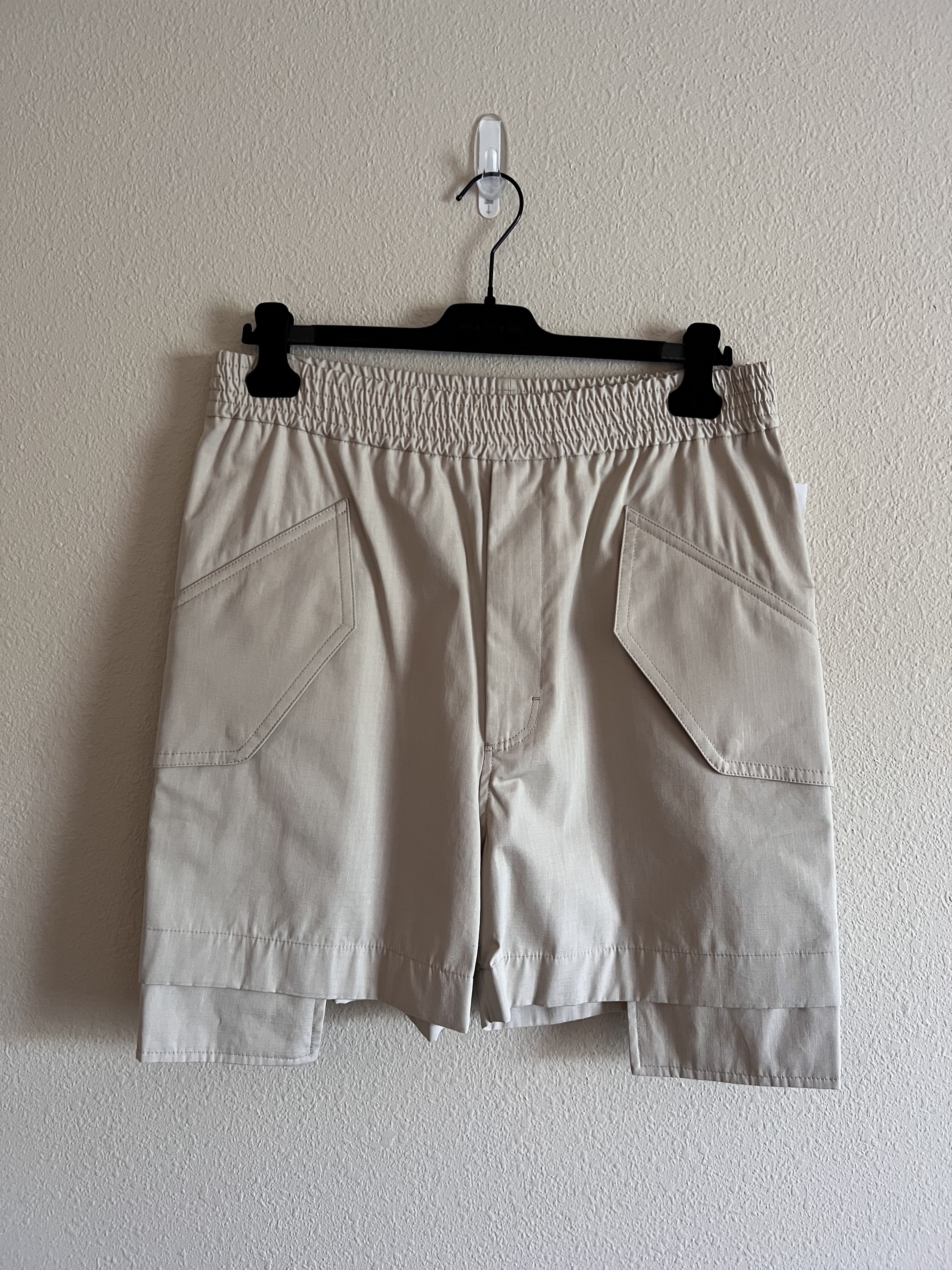 1017 ALYX 9SM 1017 Alyx 9SM Ripstop Shorts in Beige Size US 34 / EU 50 - 2 Thumbnail