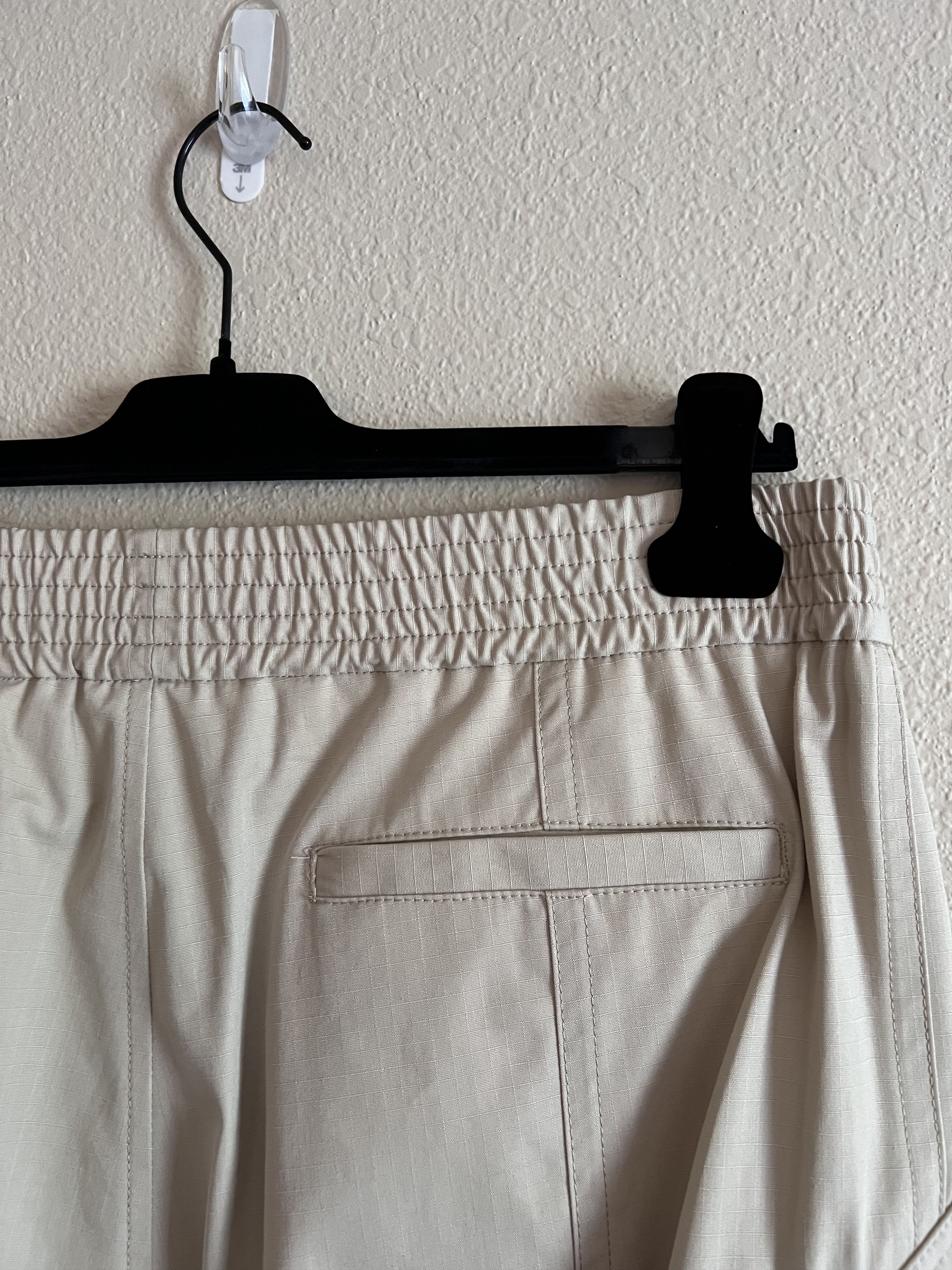 1017 ALYX 9SM 1017 Alyx 9SM Ripstop Shorts in Beige Size US 34 / EU 50 - 6 Thumbnail