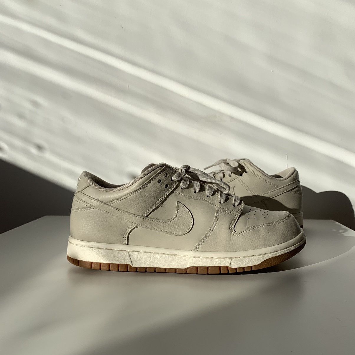Nike 2017 Nike Dunk Low Light Orewood Brown Gum Desert Size US 7.5 / IT 37.5 - 3 Thumbnail
