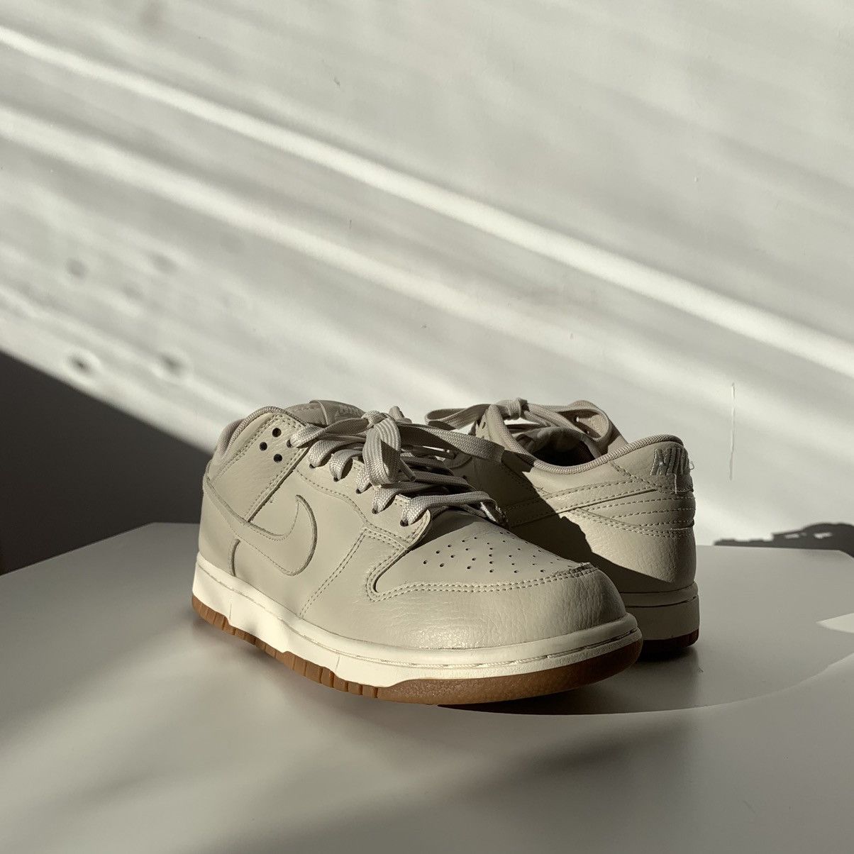 Nike 2017 Nike Dunk Low Light Orewood Brown Gum Desert Size US 7.5 / IT 37.5 - 8 Thumbnail