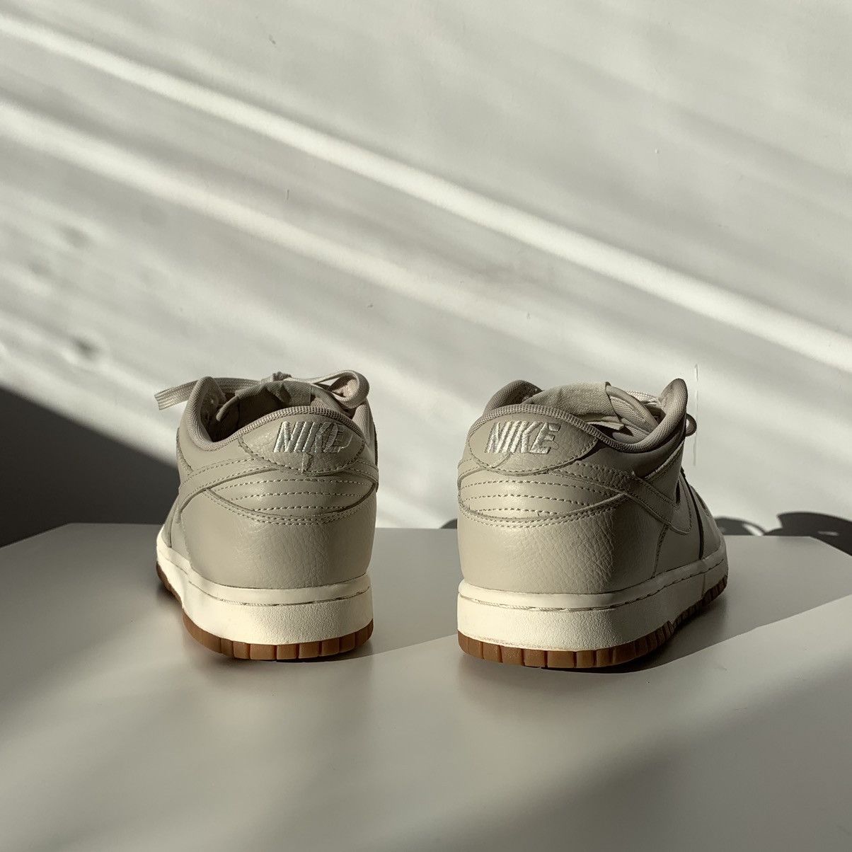 Nike 2017 Nike Dunk Low Light Orewood Brown Gum Desert Size US 7.5 / IT 37.5 - 7 Thumbnail