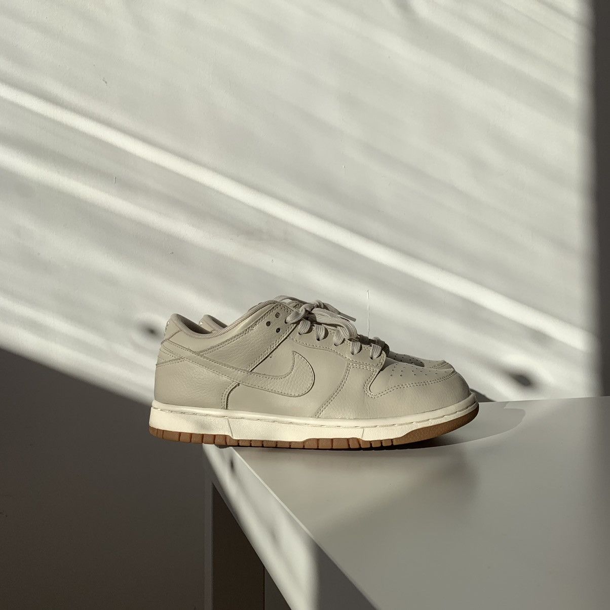 Nike 2017 Nike Dunk Low Light Orewood Brown Gum Desert Size US 7.5 / IT 37.5 - 10 Thumbnail