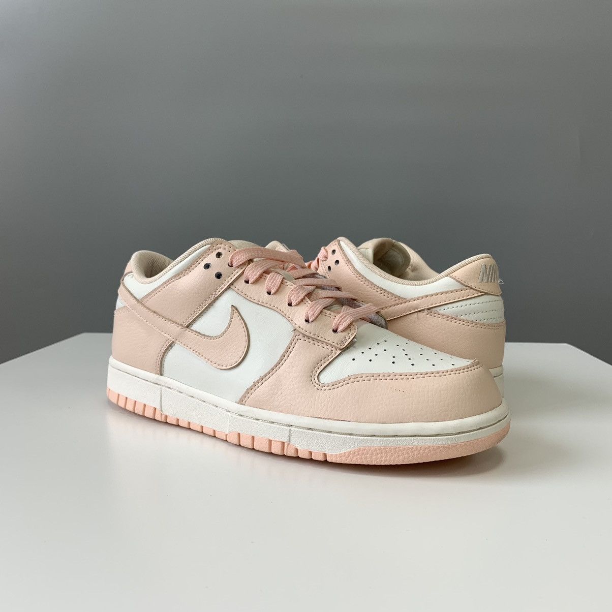 Nike 2016 Nike Dunk Low Sail Sunset Tint Size US 7 / EU 40 - 10 Thumbnail