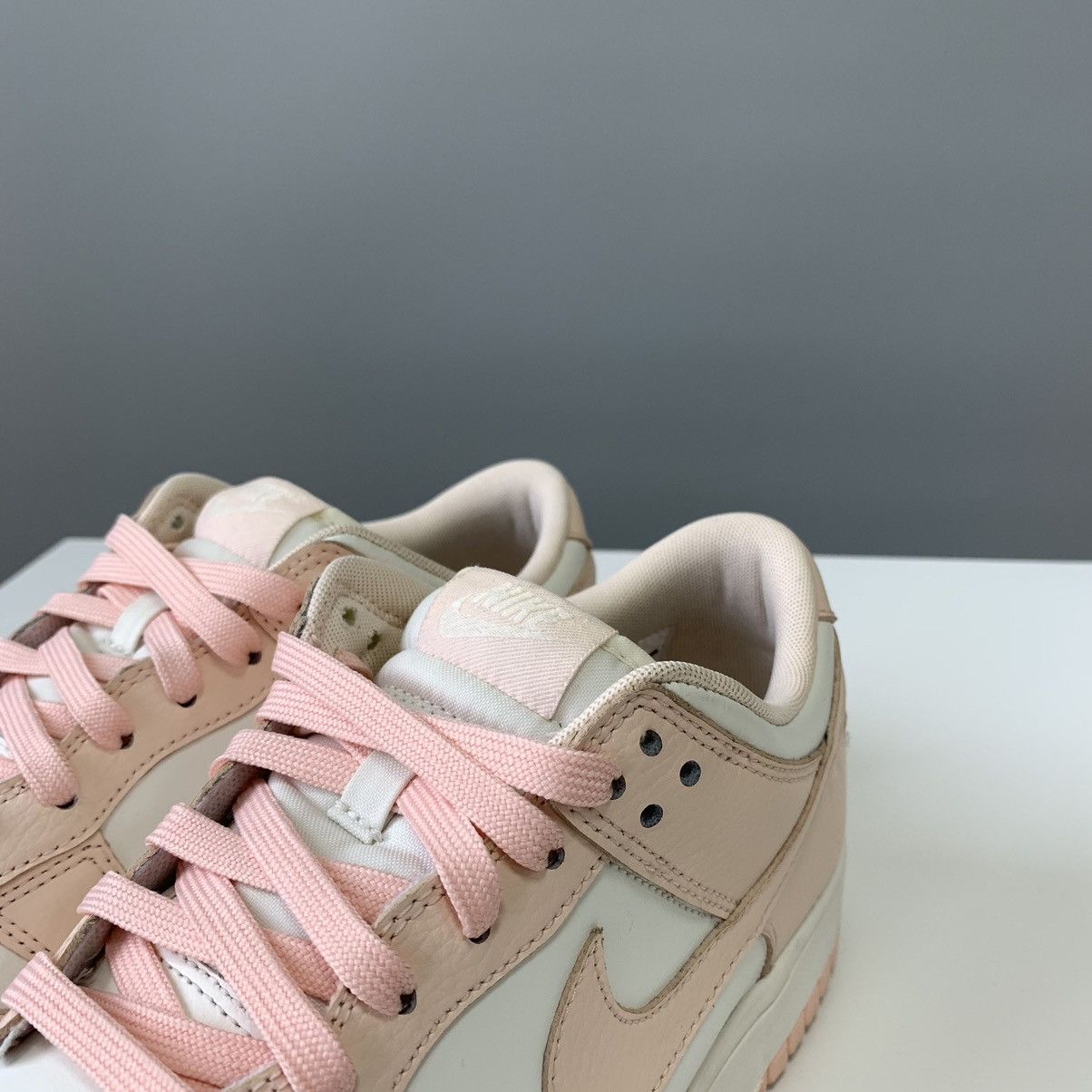 Nike 2016 Nike Dunk Low Sail Sunset Tint Size US 7 / EU 40 - 7 Thumbnail