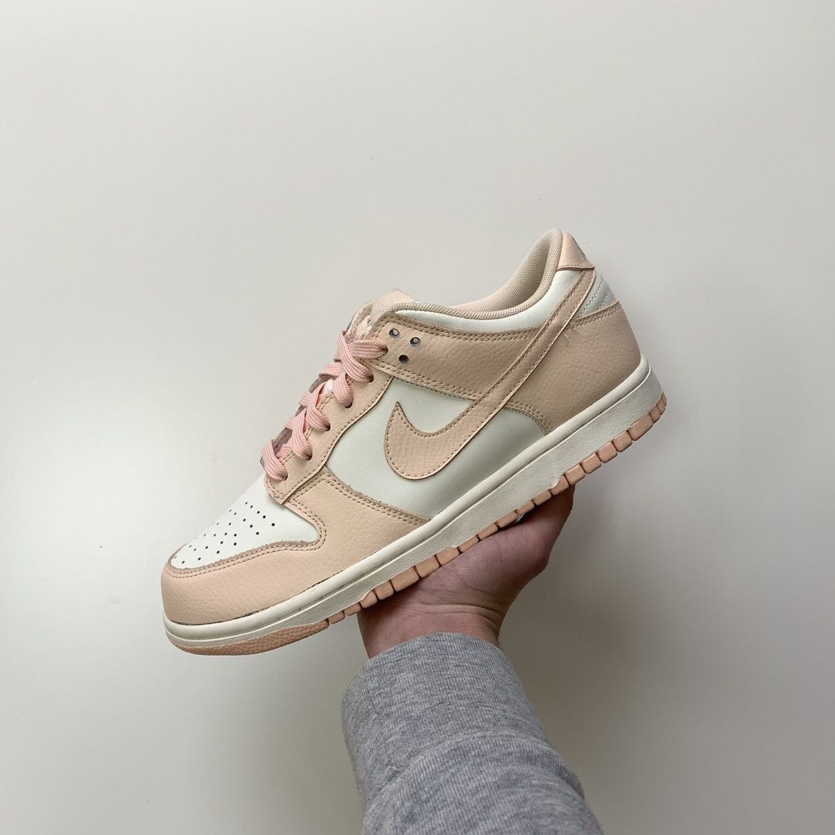 Nike 2016 Nike Dunk Low Sail Sunset Tint Size US 7 / EU 40 - 13 Thumbnail