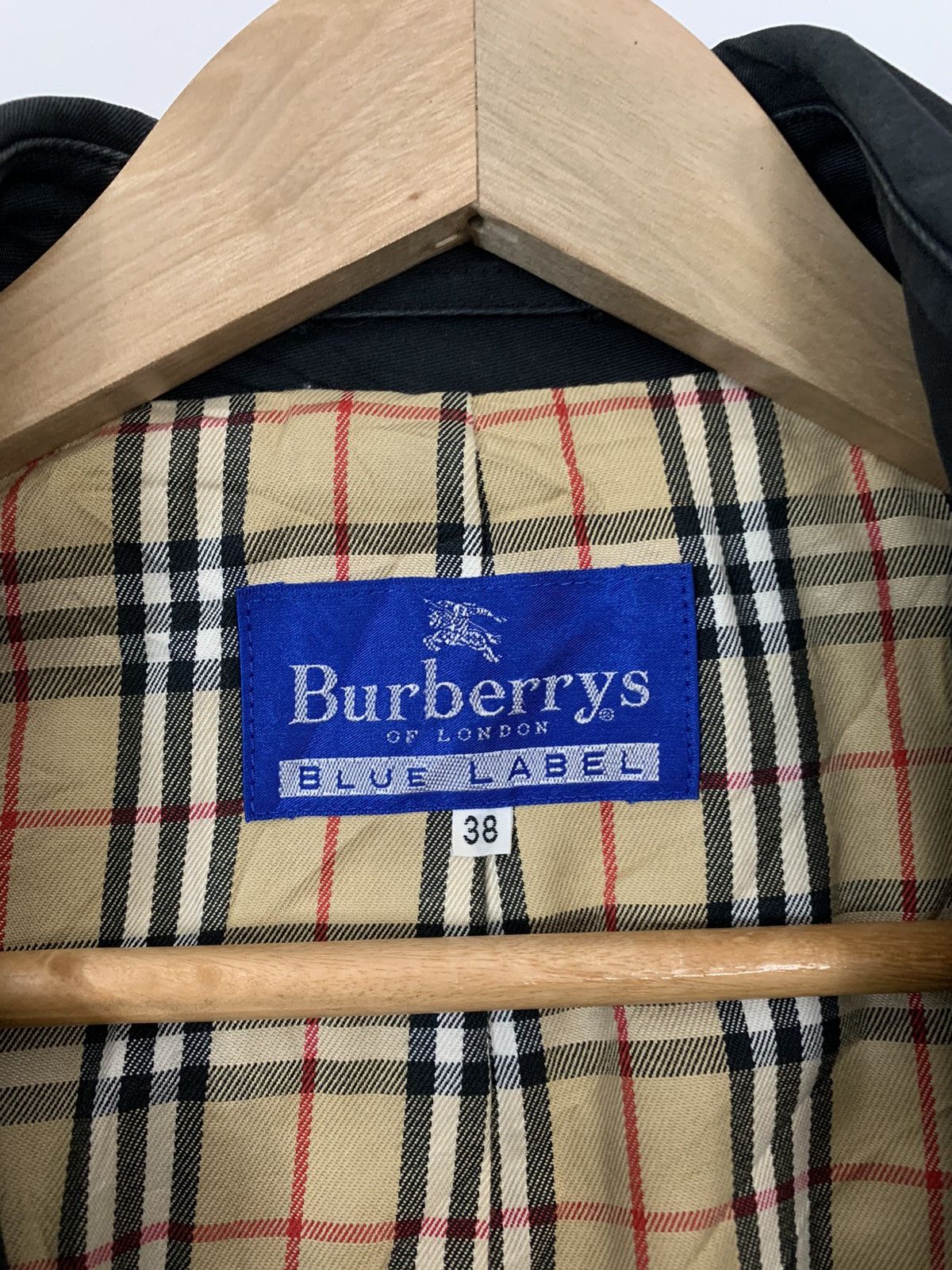 Burberry Burberry Blue Label Double Breast Trench Coat Size XS / US 0-2 / IT 36-38 - 10 Thumbnail