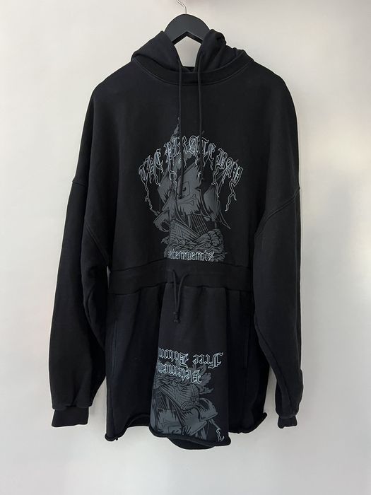 Vetements RUNWAY Vetements Pirate Bay Print Hooded Cotton Dress