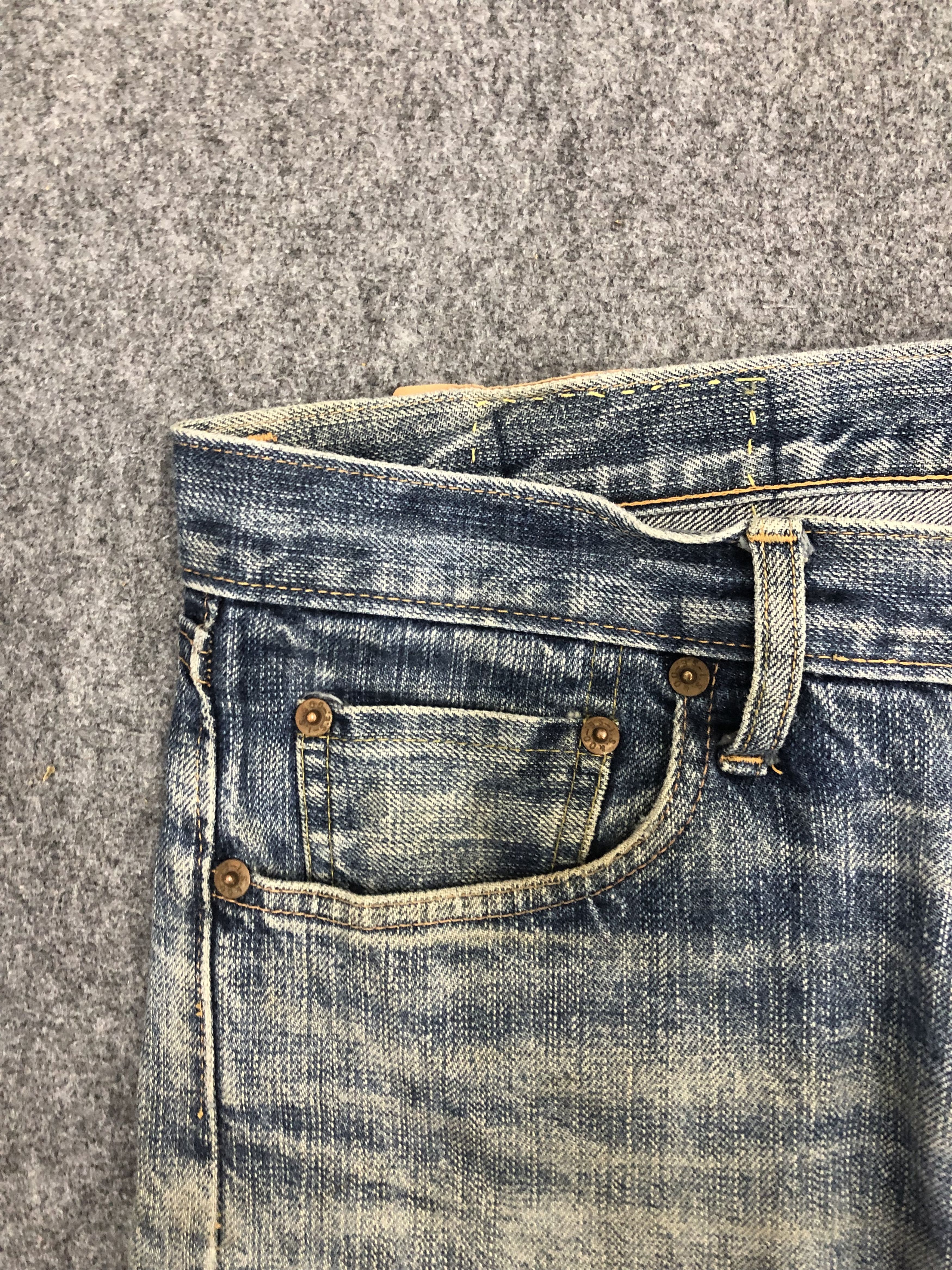 Levi's Vintage 90s Levis 501 Faded Blue Jeans DP1043 Size US 35 - 11 Thumbnail