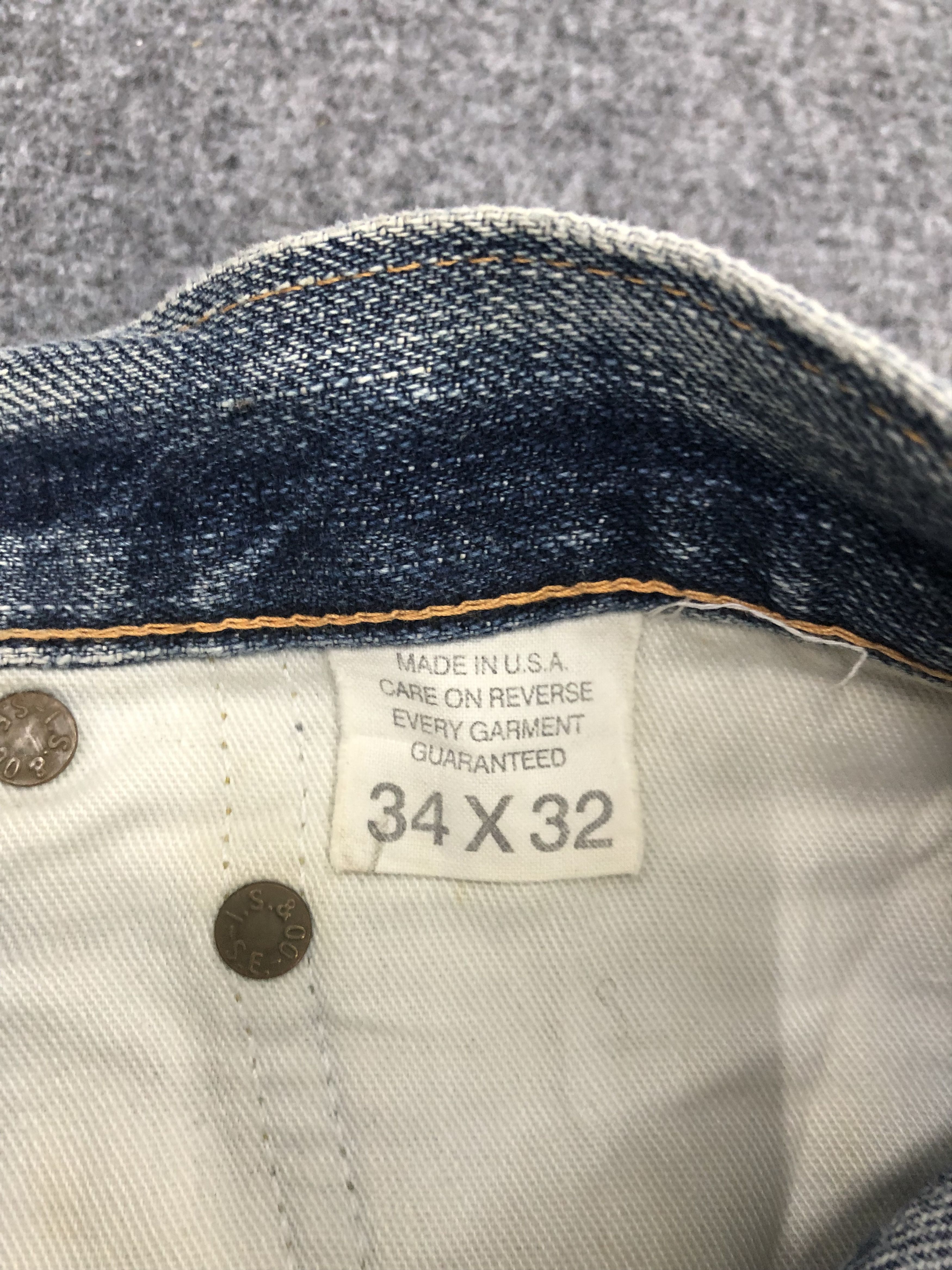 Levi's Vintage 90s Levis 501 Faded Blue Jeans DP1043 Size US 35 - 7 Thumbnail