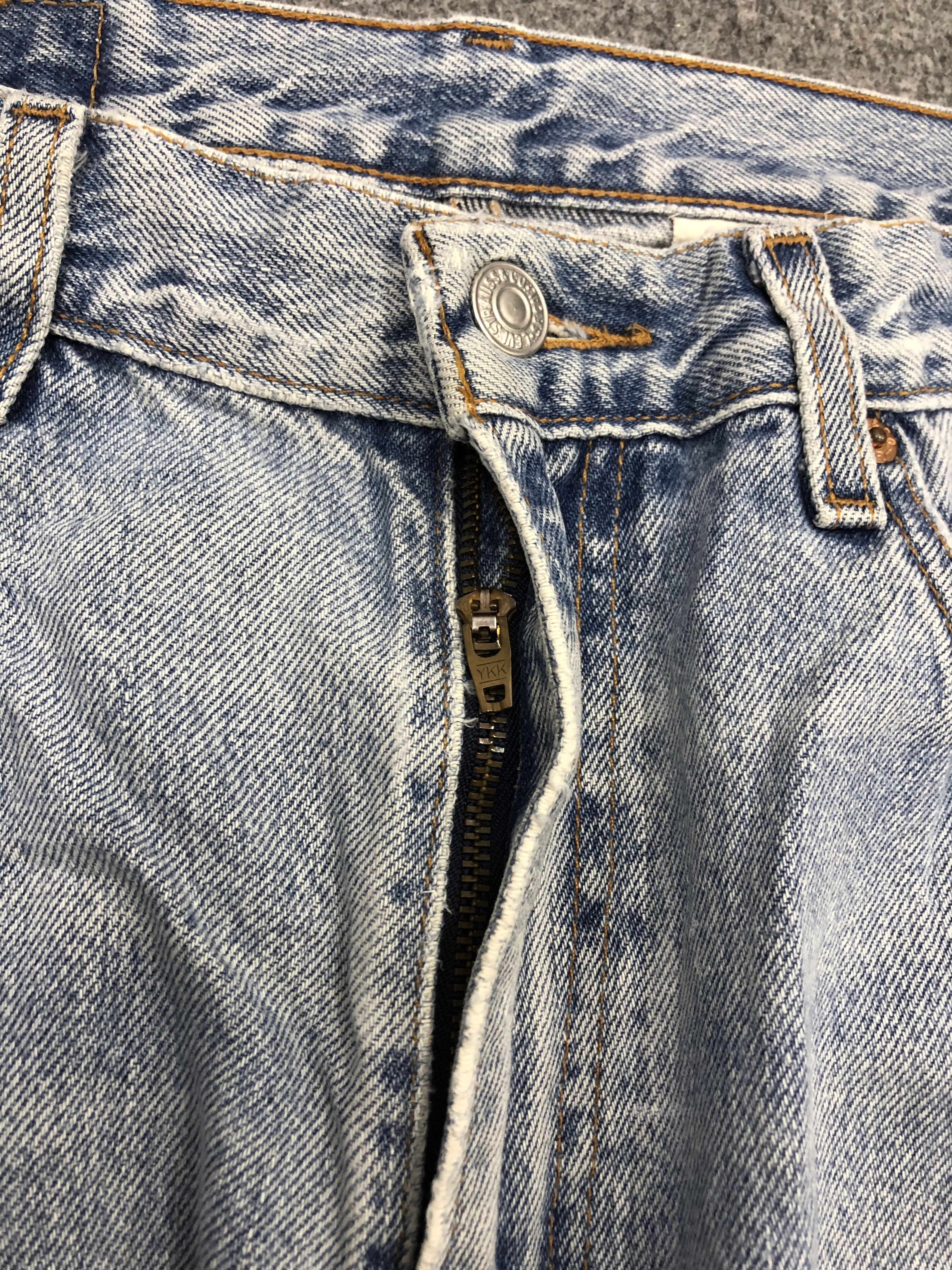 Levi's × Vintage Vintage 90s Levis 505 Light Wash Jeans Size US 32 / EU 48 - 10 Thumbnail
