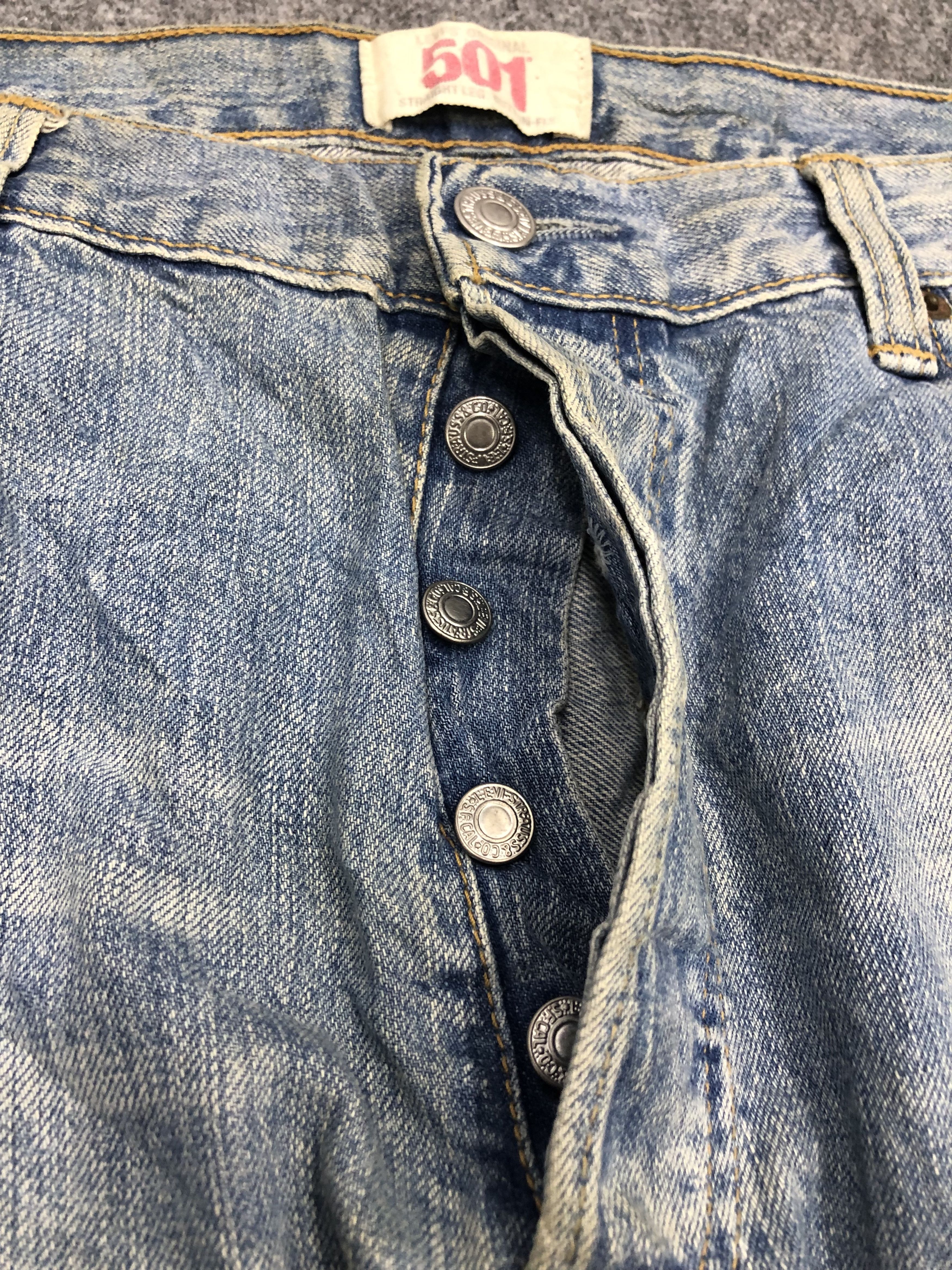 Levi's × Vintage Vintage Levis 501 Faded Blue Jeans Size US 37 - 8 Thumbnail
