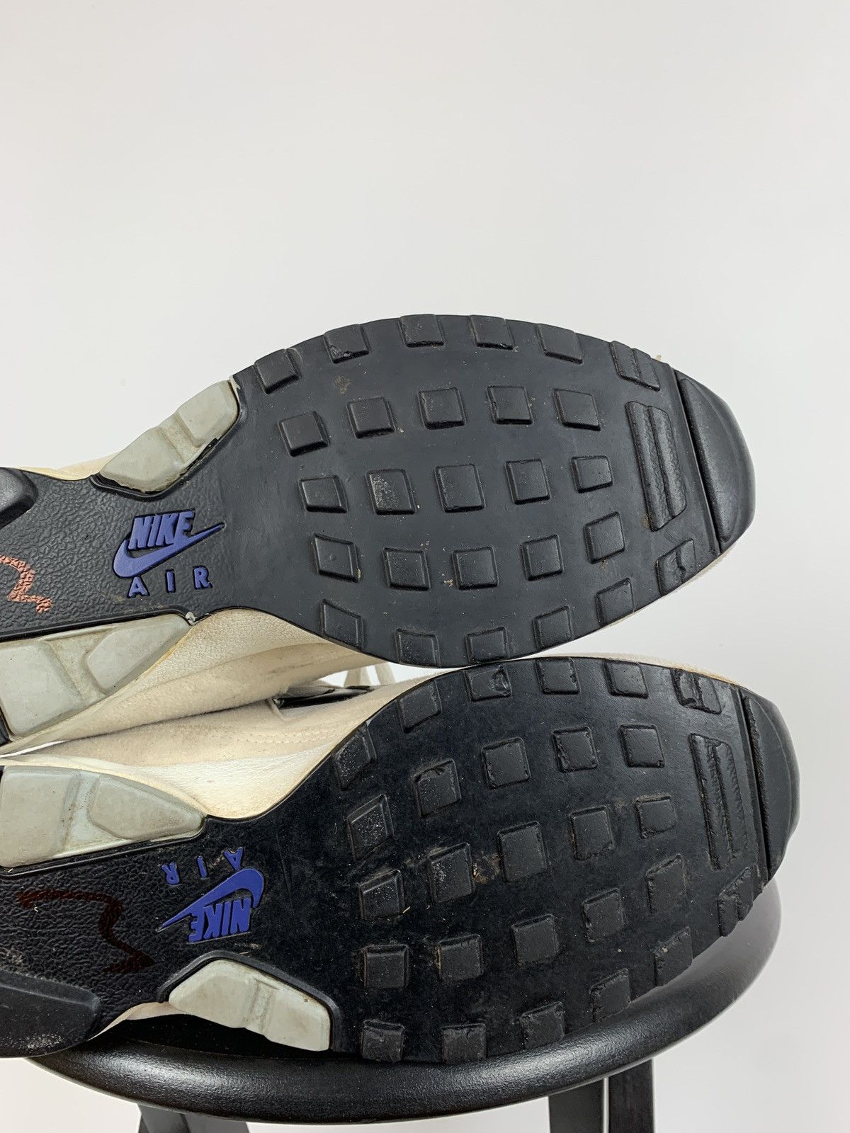 Nike 90s Vintage Nike Air Icarus Low Top Sneakers Size US 9.5 / EU 42-43 - 21 Thumbnail