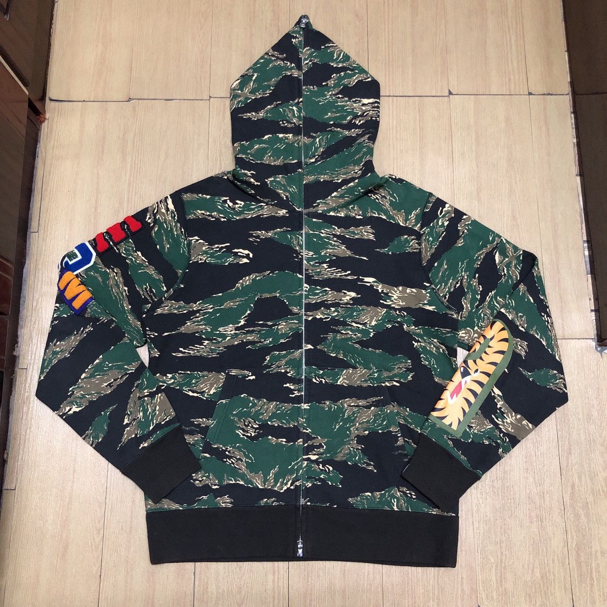 Bape Tiger Camo Shark Full Zip Hoodie Size US L / EU 52-54 / 3 - 2 Thumbnail