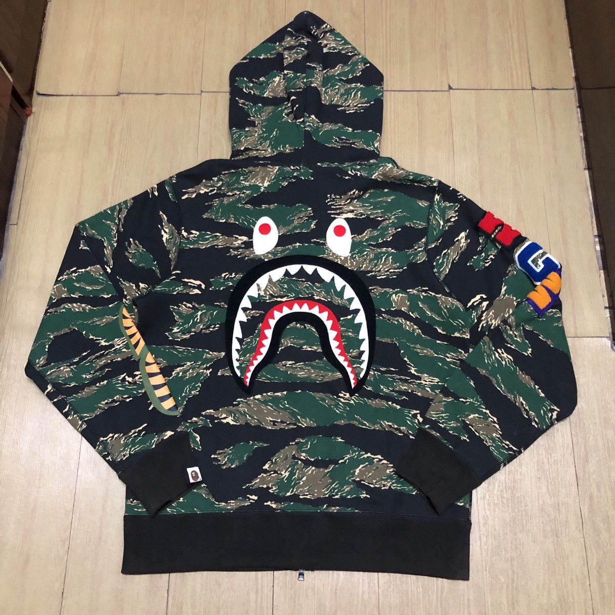 Bape Tiger Camo Shark Full Zip Hoodie Size US L / EU 52-54 / 3 - 3 Thumbnail