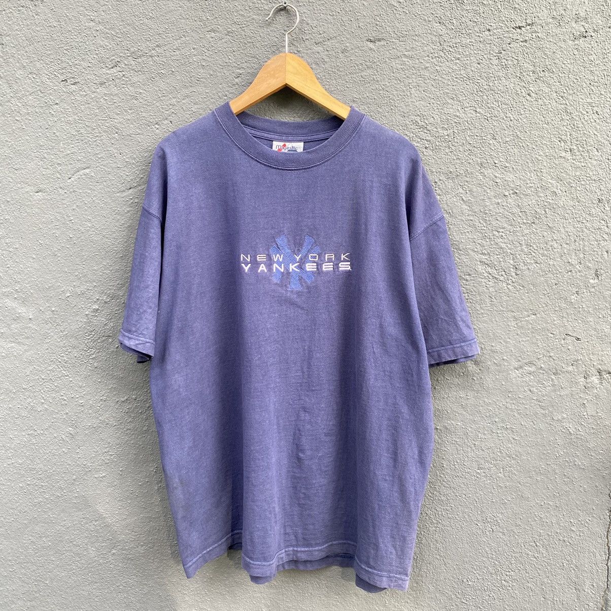 New York Yankees Thrashed Faded Vintage 90s New York Yankees ERD GRUNGE TEE Size US XL / EU 56 / 4 - 1 Thumbnail