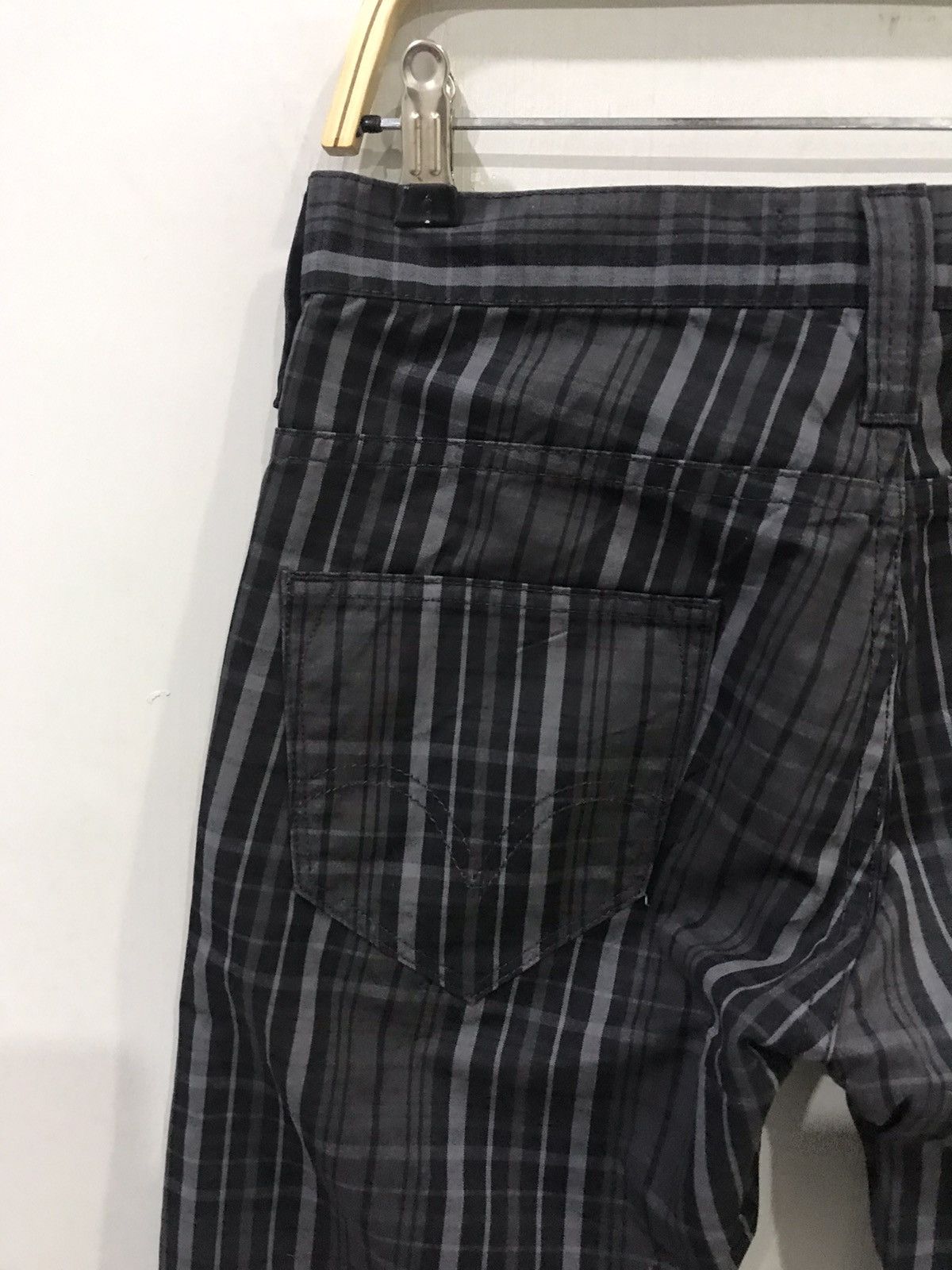 Levi's Levis 504 Straight Cut Plaid Pant Size US 30 / EU 46 - 9 Thumbnail