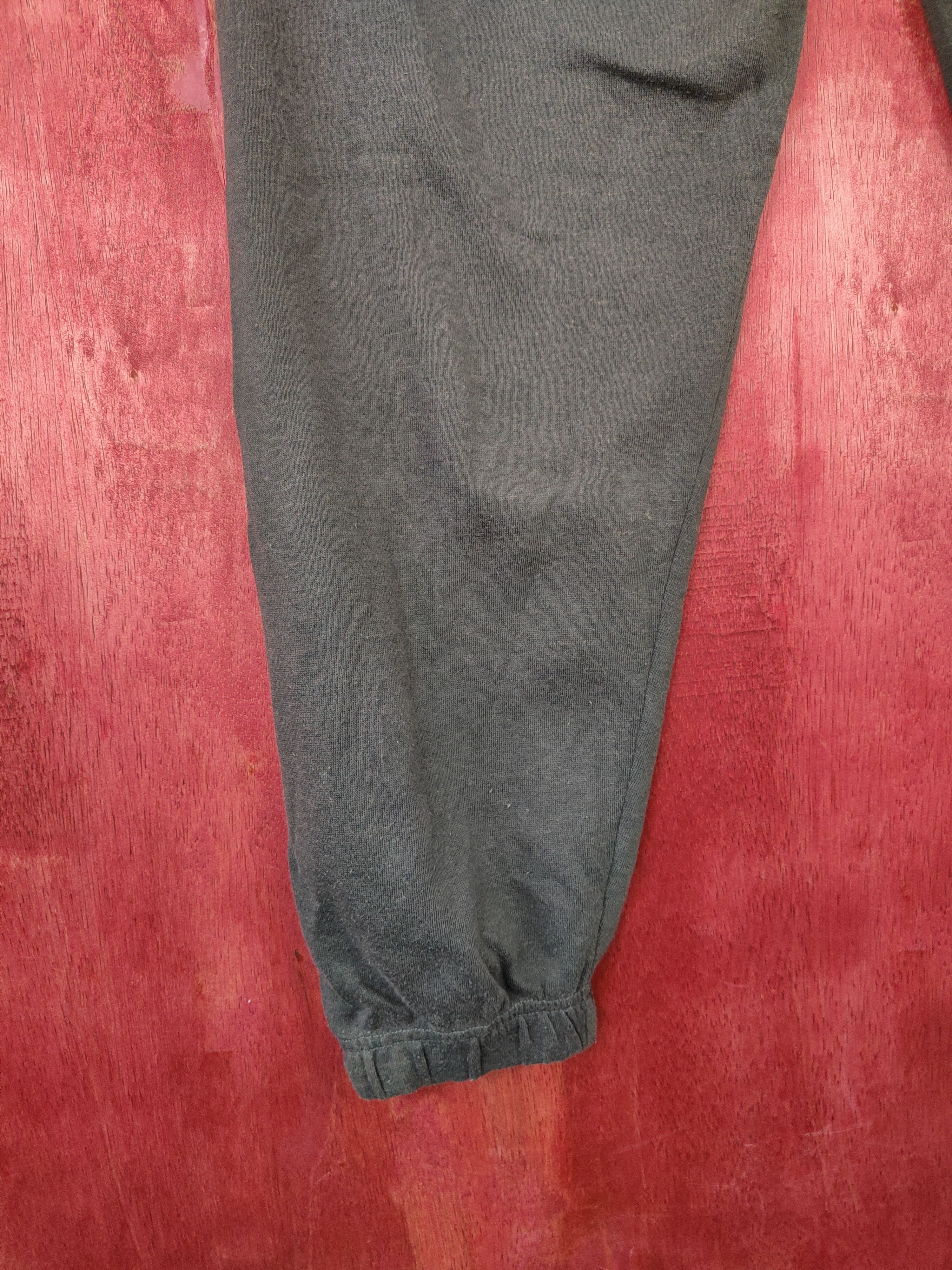 Japanese Brand × Vintage UITTG Baby Gray Sweatpants #5230 Size US 29 - 10 Thumbnail